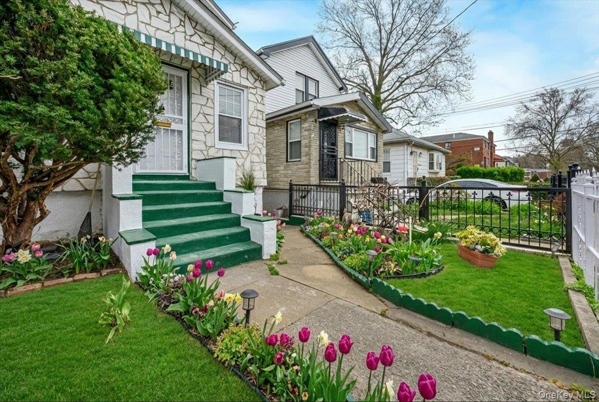 Single Family Harper  Bronx, NY 10466, MLS-988066-37