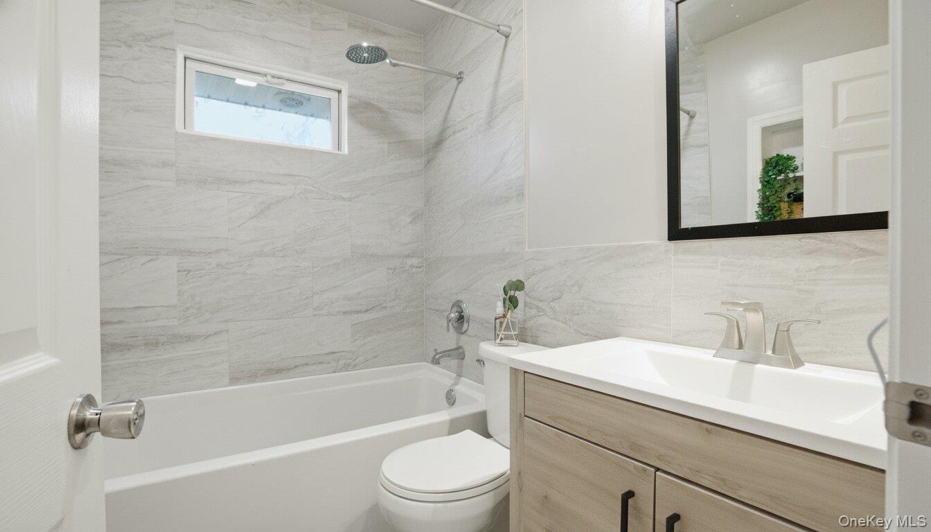 Single Family Dogwood  Dutchess County, NY 12601, MLS-988069-6