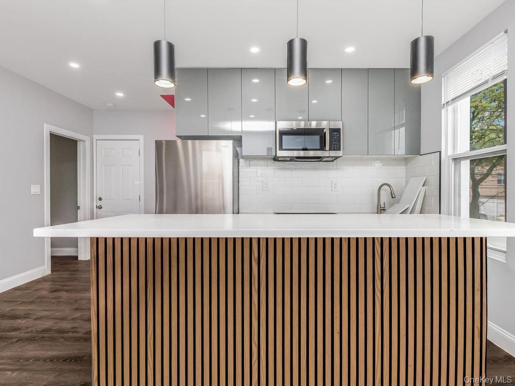 Single Family Havemeyer Bronx, NY 10462, MLS-988073-12