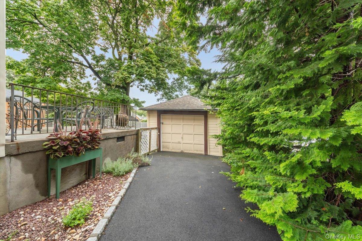 Single Family Underhill  Westchester County, NY 10707, MLS-988074-3