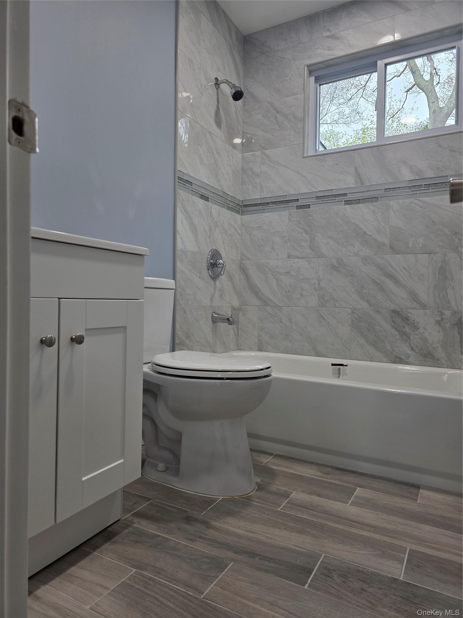 Single Family Linden  Suffolk County, NY 11967, MLS-988087-8