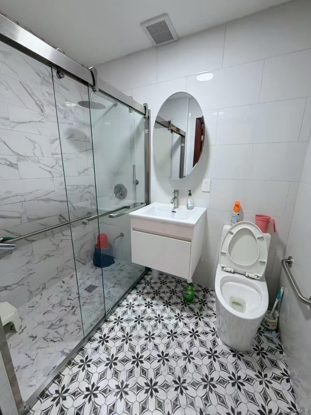 Single Family 43rd Avenue  Queens, NY 11377, MLS-988116-6