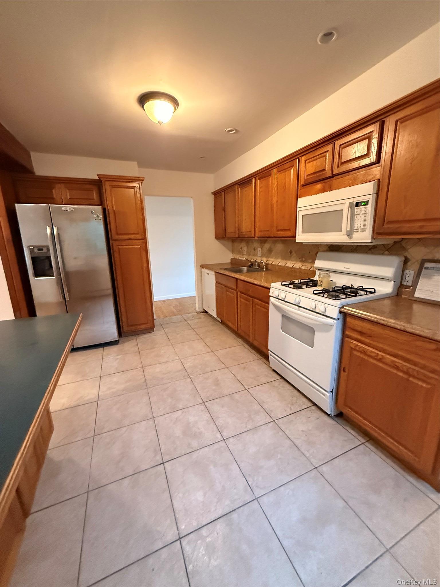 Single Family Hampton Avenue  Suffolk County, NY 11950, MLS-988118-6