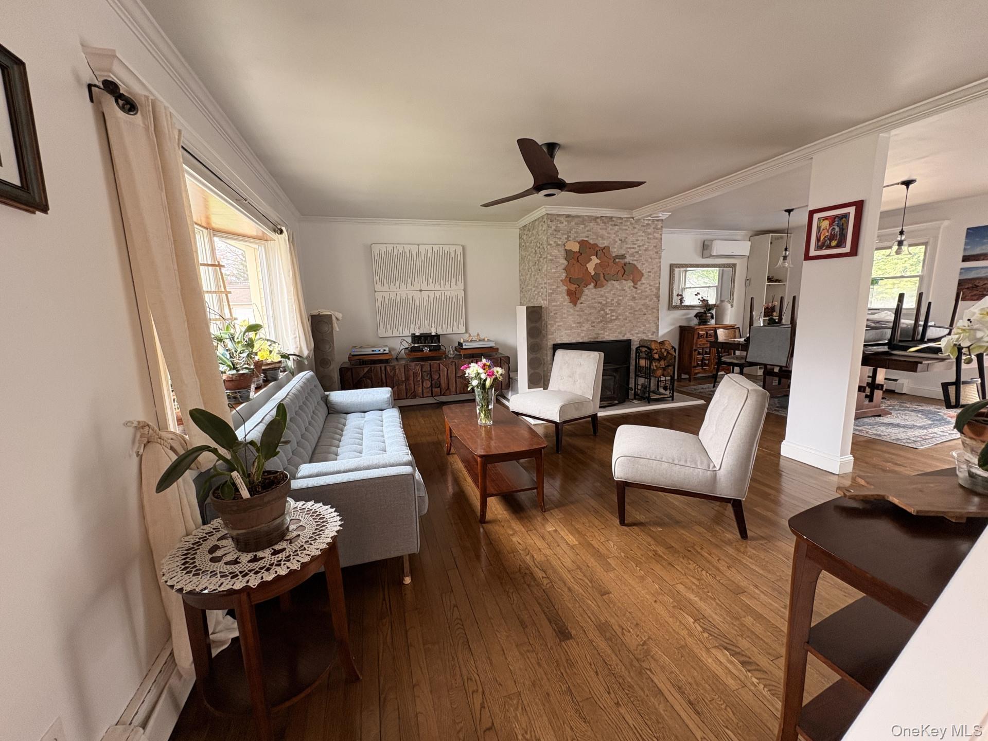 Single Family Barnfield  Suffolk County, NY 11703, MLS-988129-11