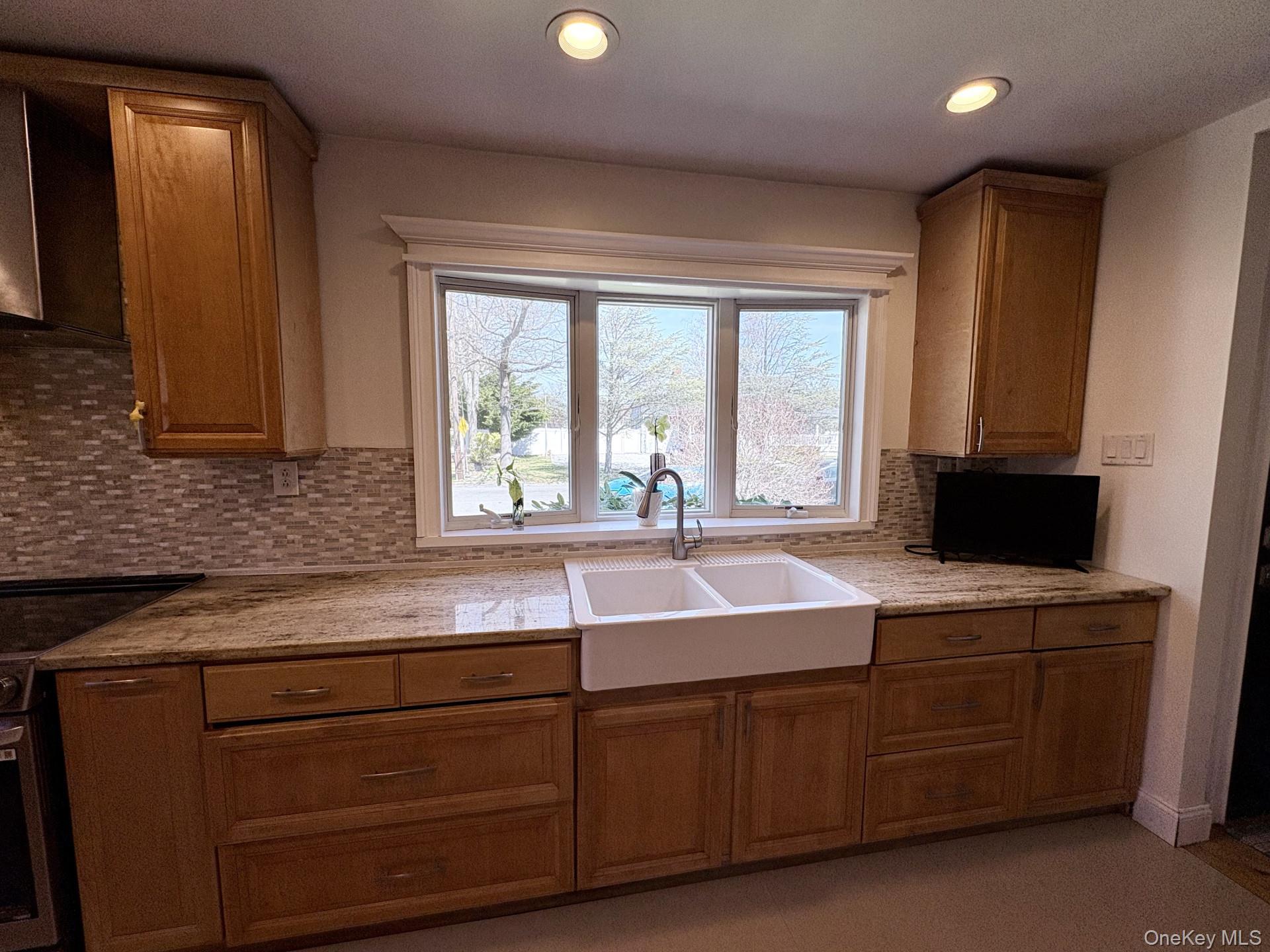 Single Family Barnfield  Suffolk County, NY 11703, MLS-988129-19