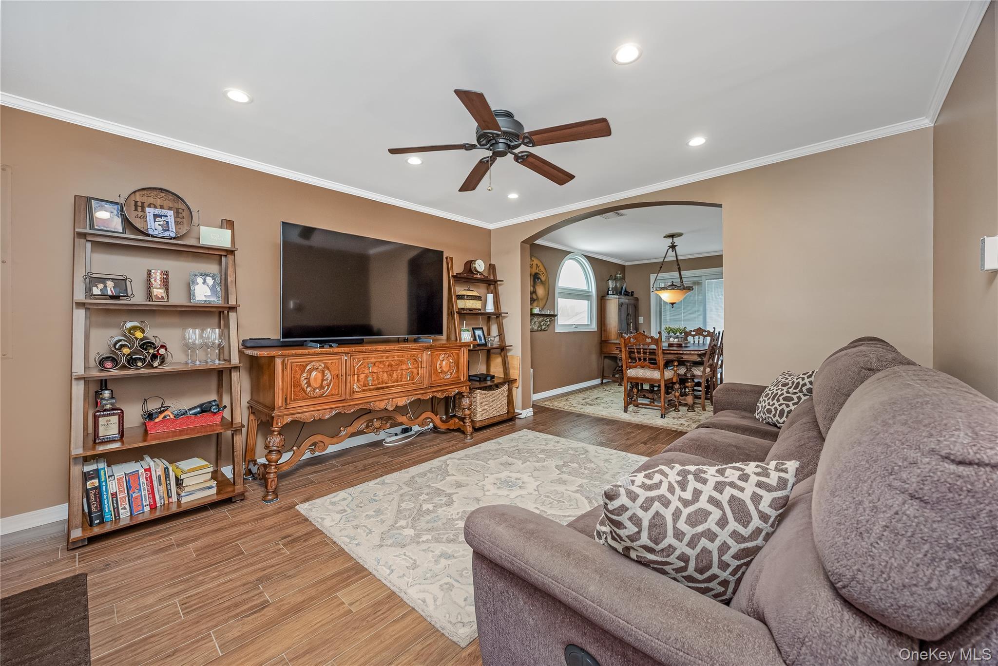 Single Family Cape  Suffolk County, NY 11701, MLS-988153-5