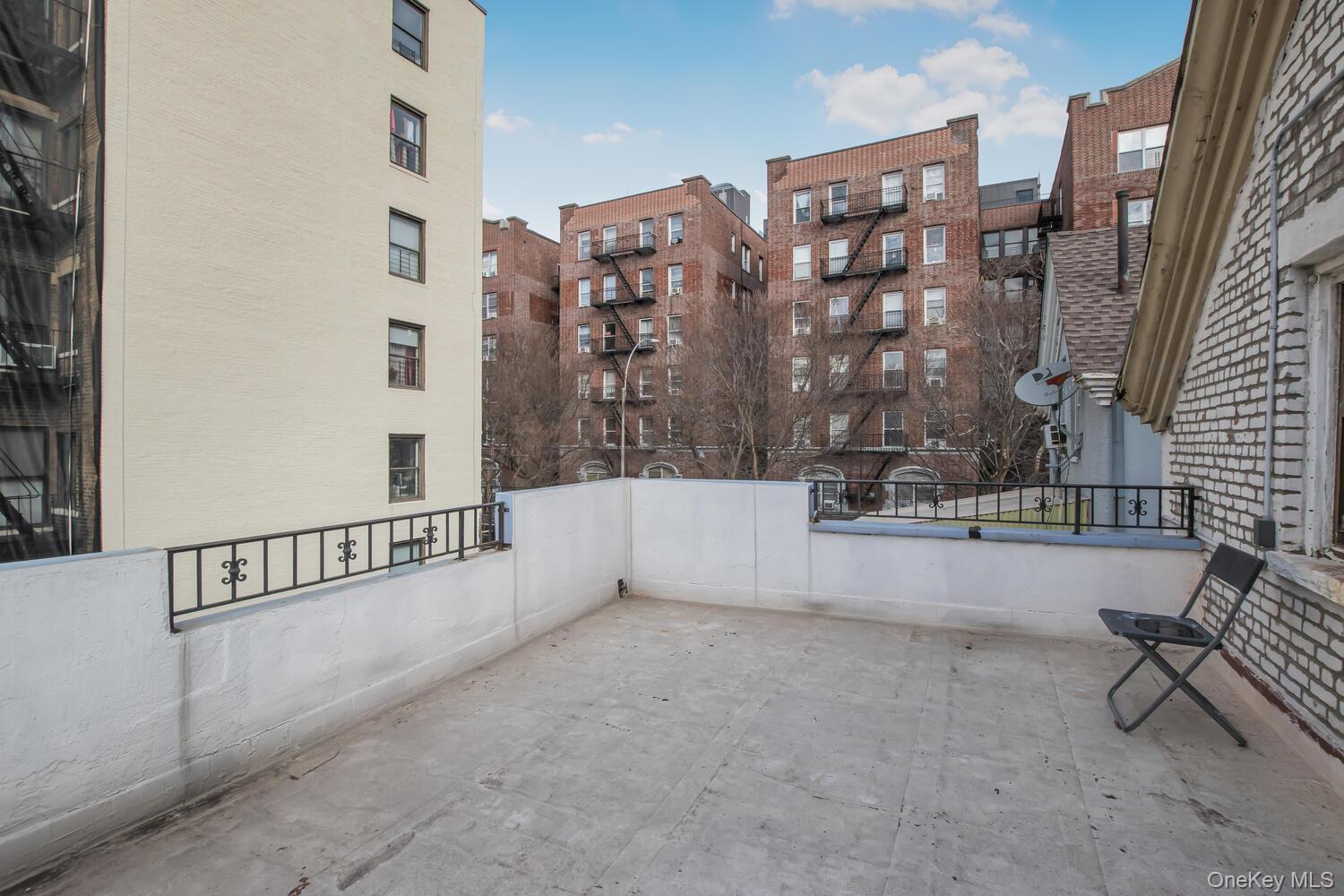 Single Family Wadsworth  Manhattan, NY 10040, MLS-988154-16