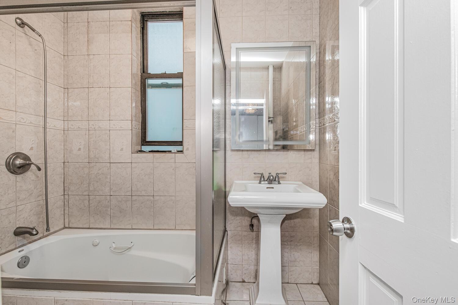Single Family Wadsworth  Manhattan, NY 10040, MLS-988154-24