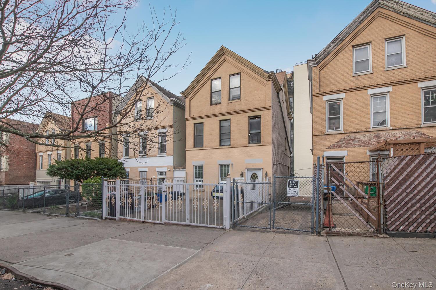 Single Family Wadsworth  Manhattan, NY 10040, MLS-988154-3