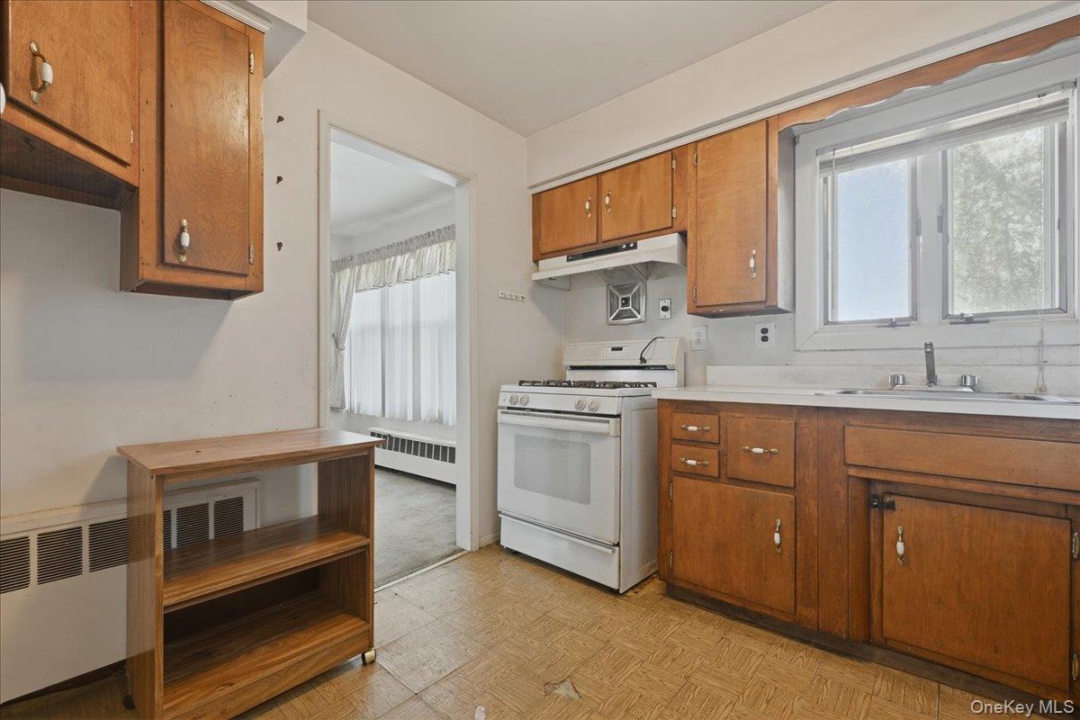Single Family Forrest  Suffolk County, NY 11701, MLS-988183-10