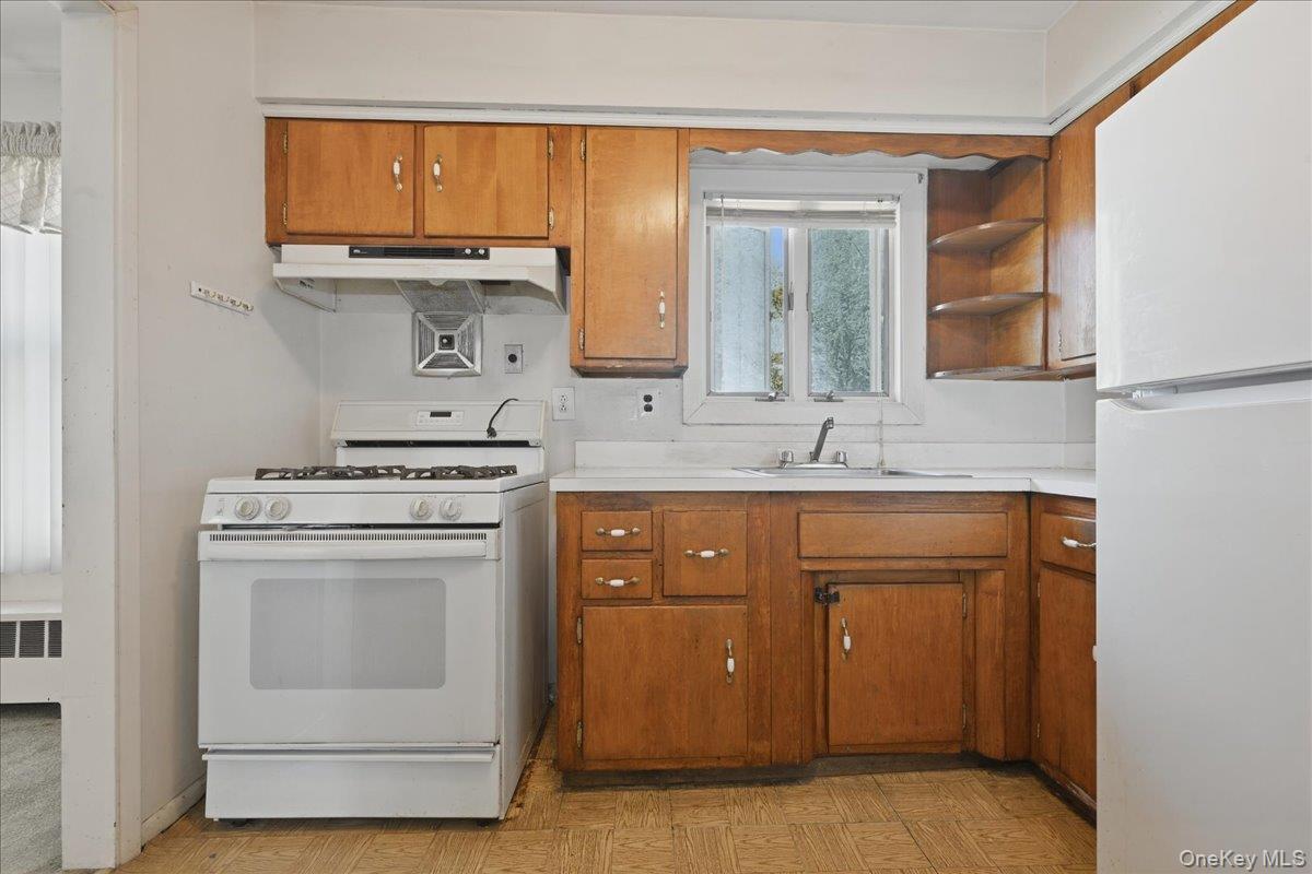 Single Family Forrest  Suffolk County, NY 11701, MLS-988183-11