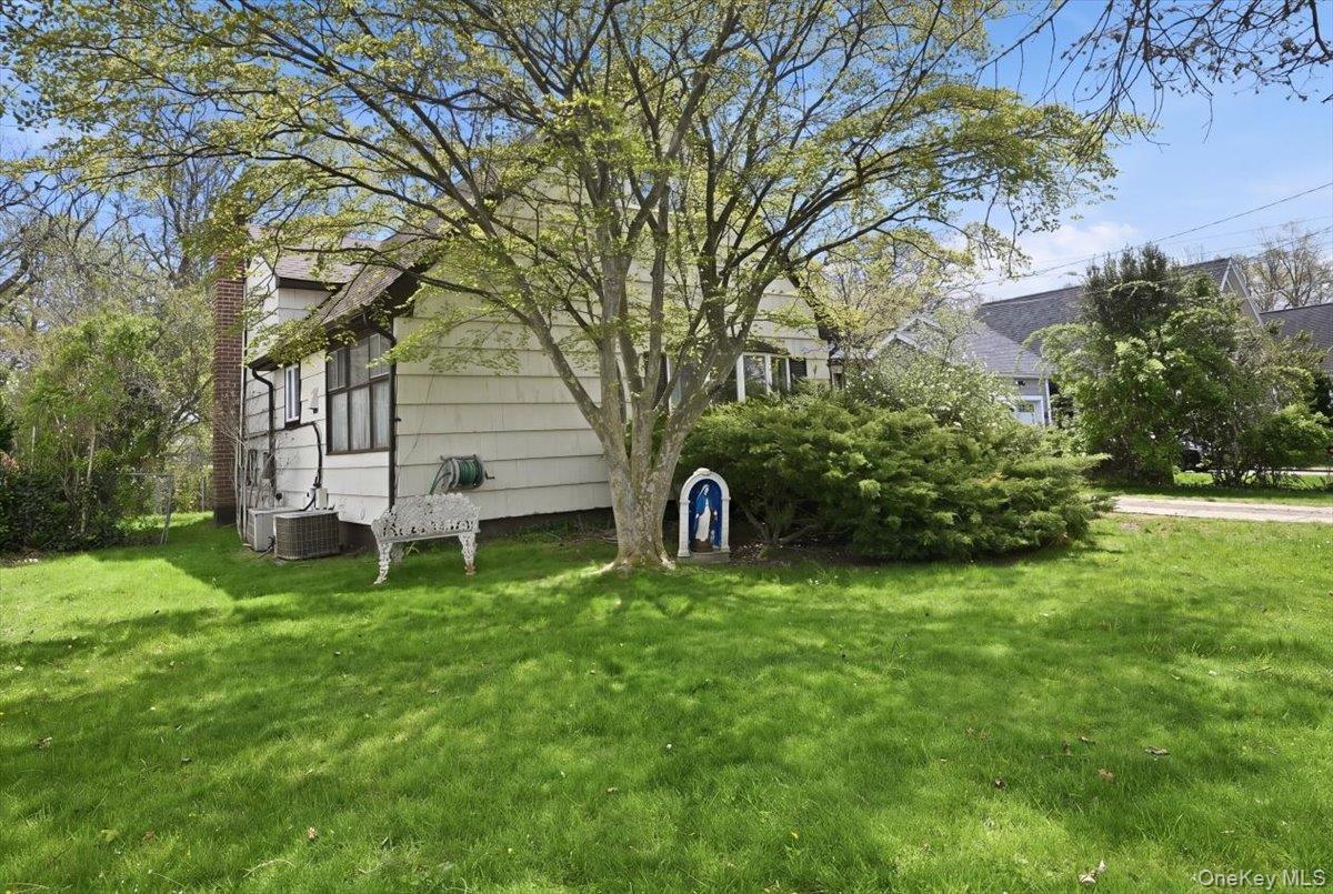 Single Family Forrest  Suffolk County, NY 11701, MLS-988183-4