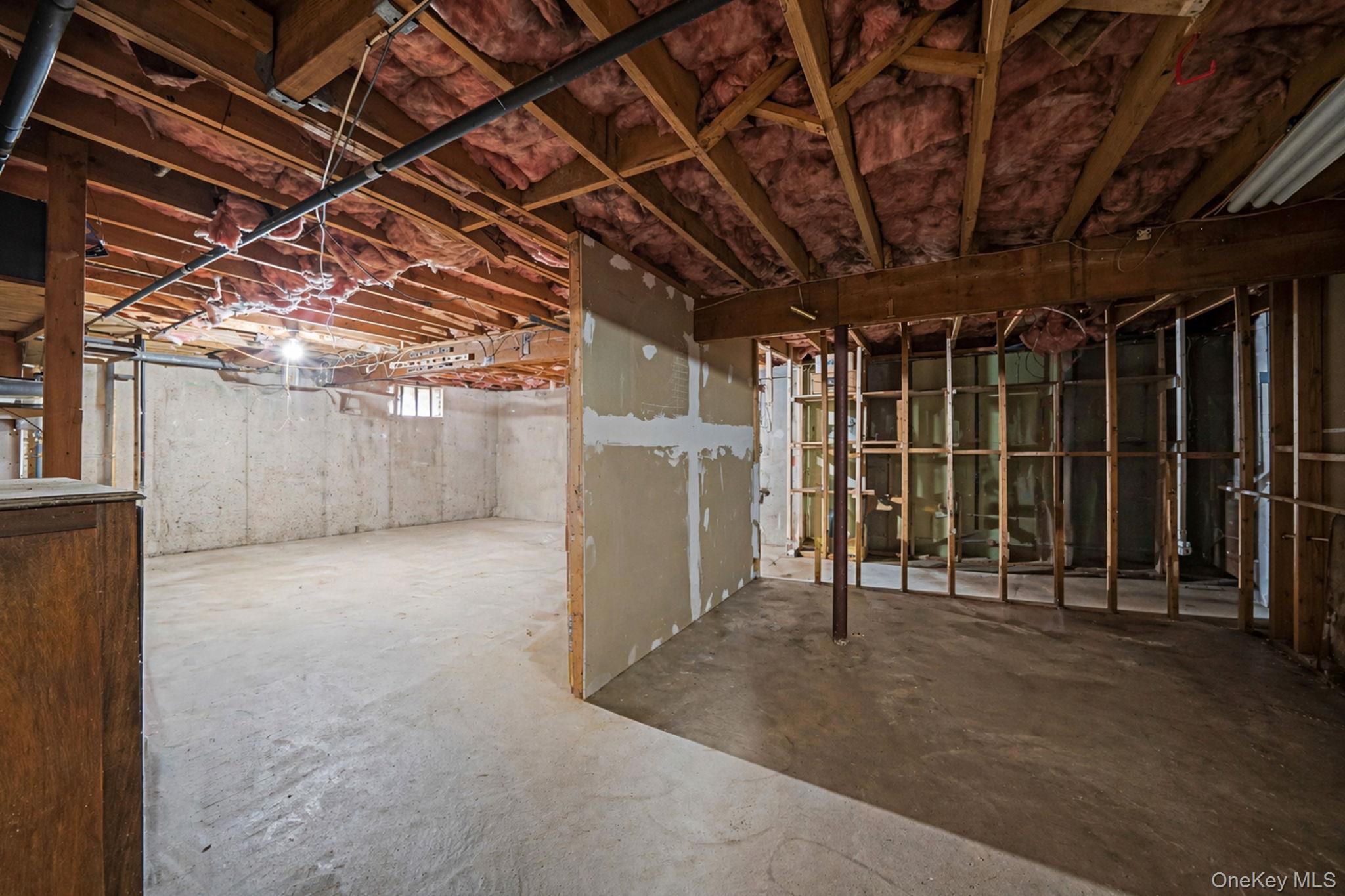 Single Family Whitman  Suffolk County, NY 11763, MLS-988224-27