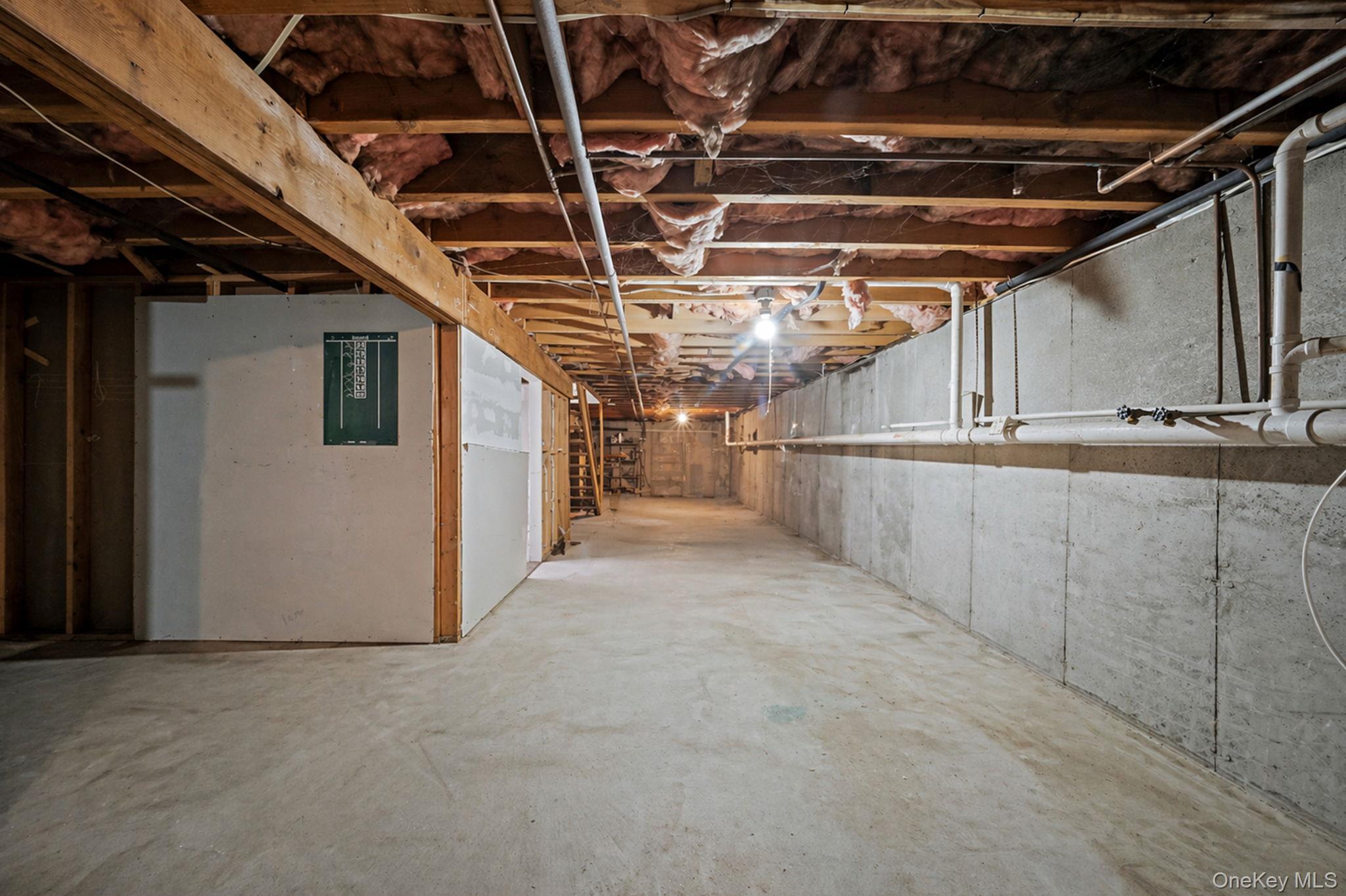 Single Family Whitman  Suffolk County, NY 11763, MLS-988224-28