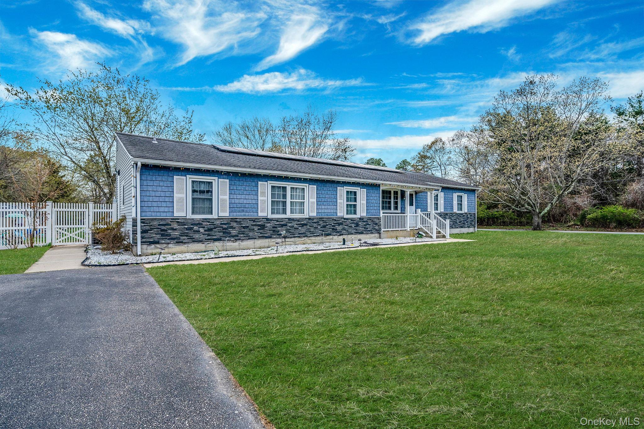 Single Family Whitman  Suffolk County, NY 11763, MLS-988224-3