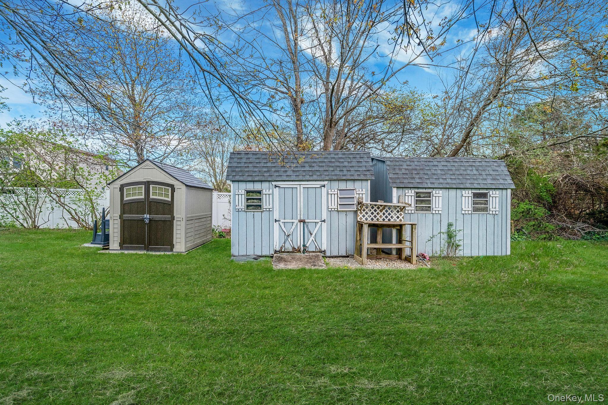 Single Family Whitman  Suffolk County, NY 11763, MLS-988224-38