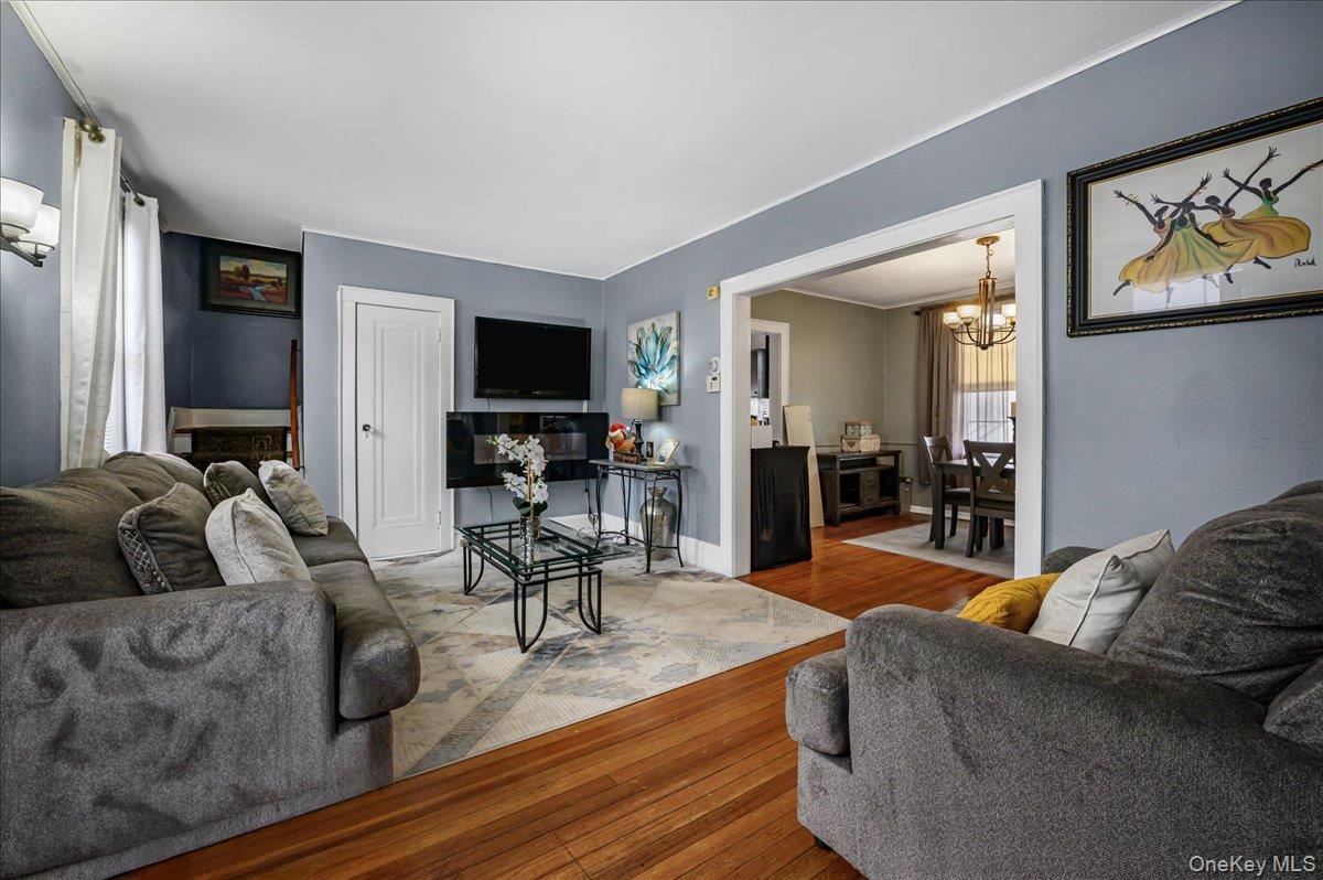 Single Family Cedar  Nassau County, NY 11096, MLS-988233-4