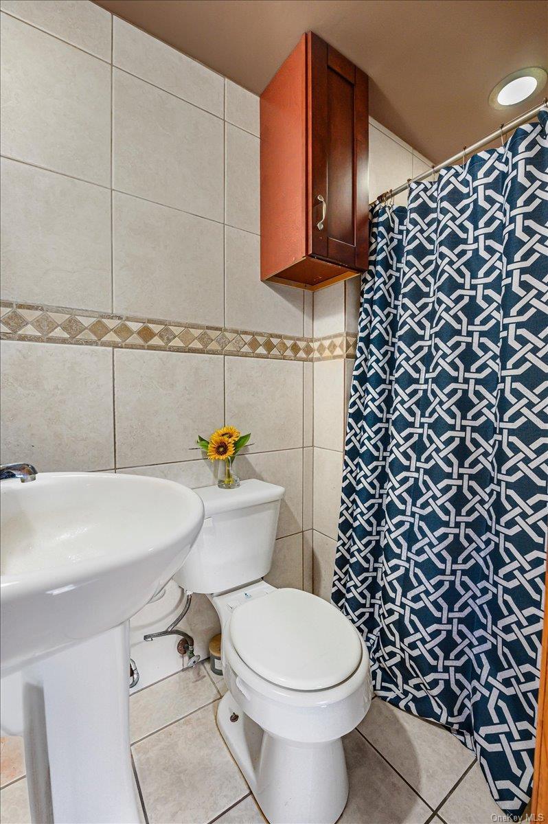 Single Family Cedar  Nassau County, NY 11096, MLS-988233-8