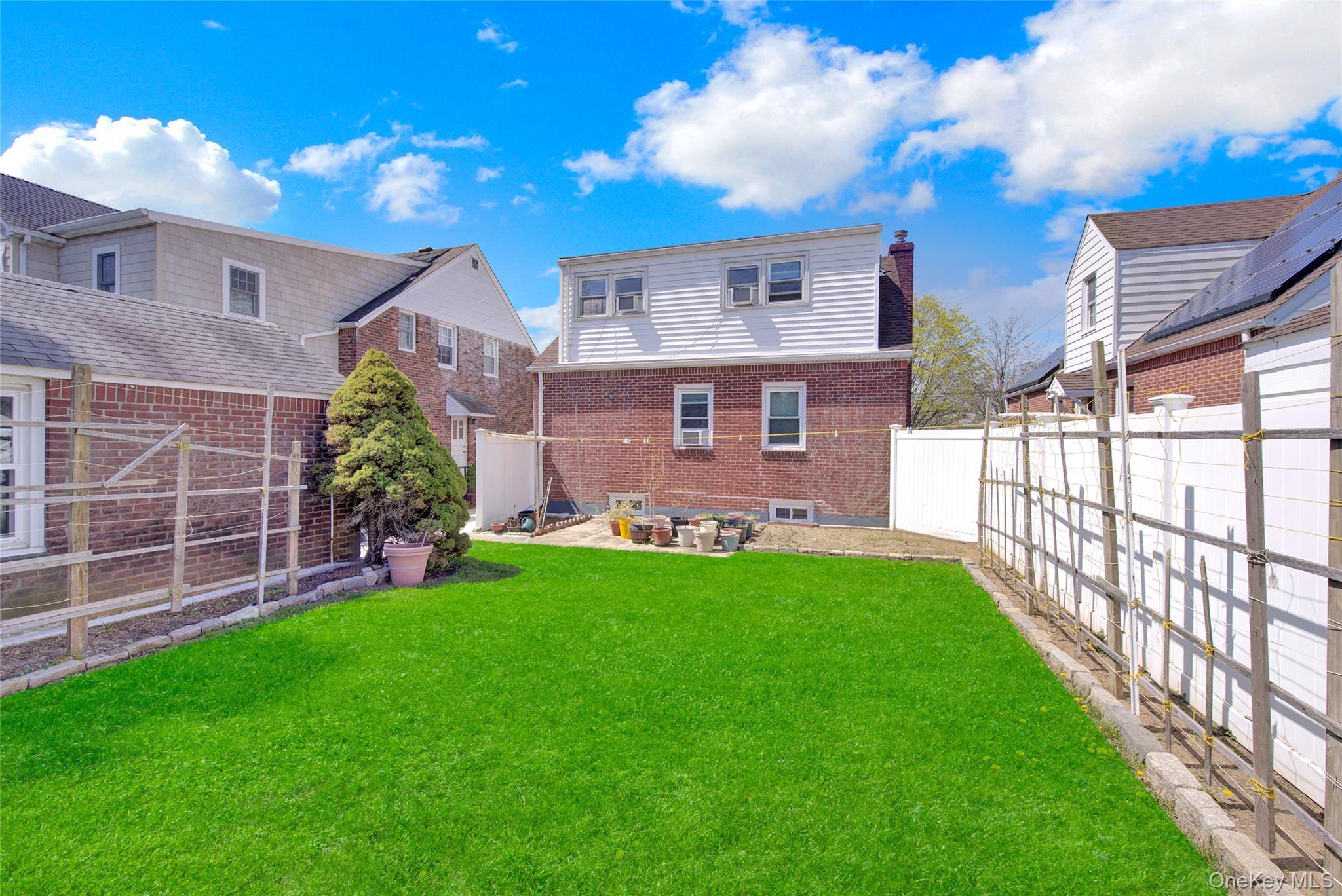 Single Family Wellington  Nassau County, NY 11552, MLS-988256-23
