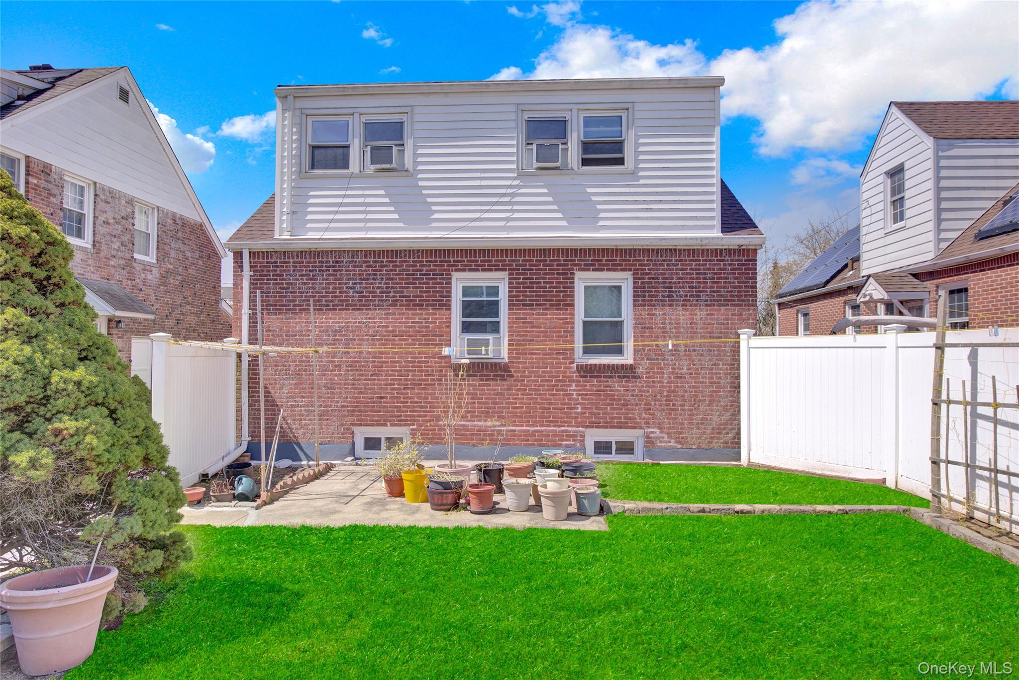 Single Family Wellington  Nassau County, NY 11552, MLS-988256-24