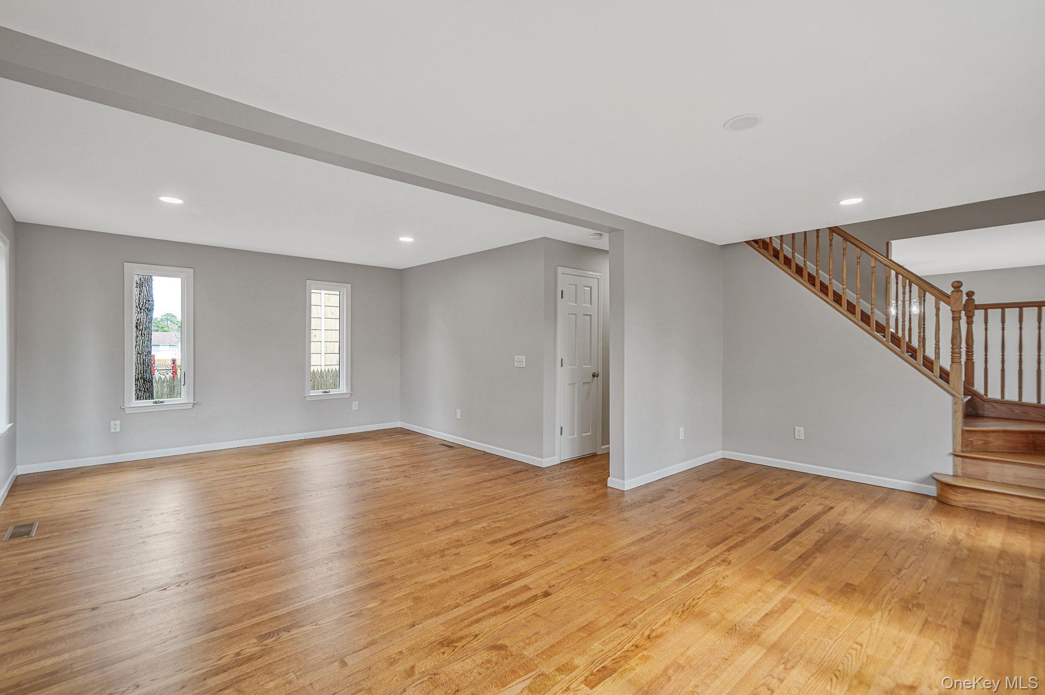 Single Family Seaside  Suffolk County, NY 11772, MLS-988266-4