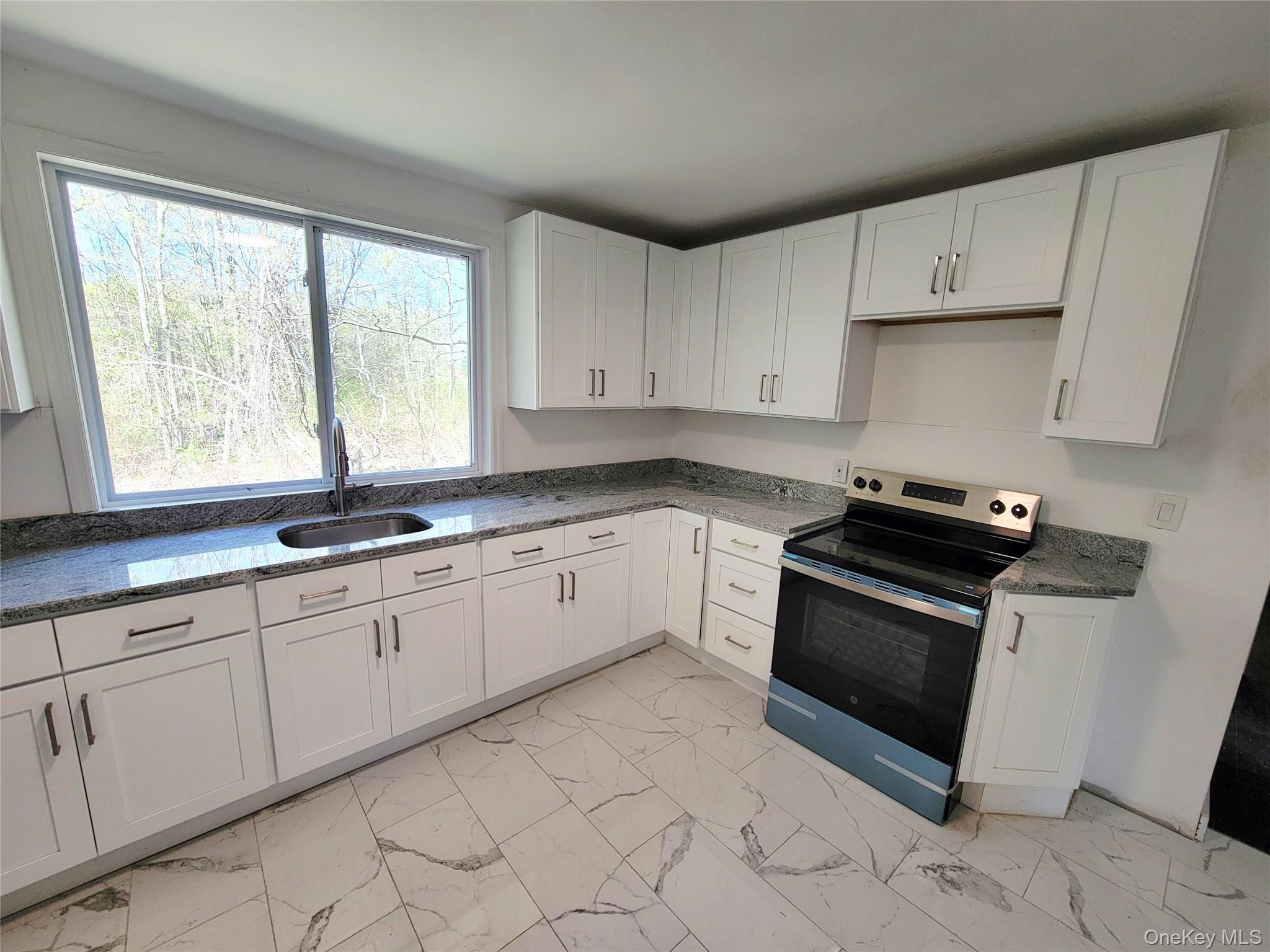 Single Family State Route 17k Orange County, NY 12549, MLS-988282-8