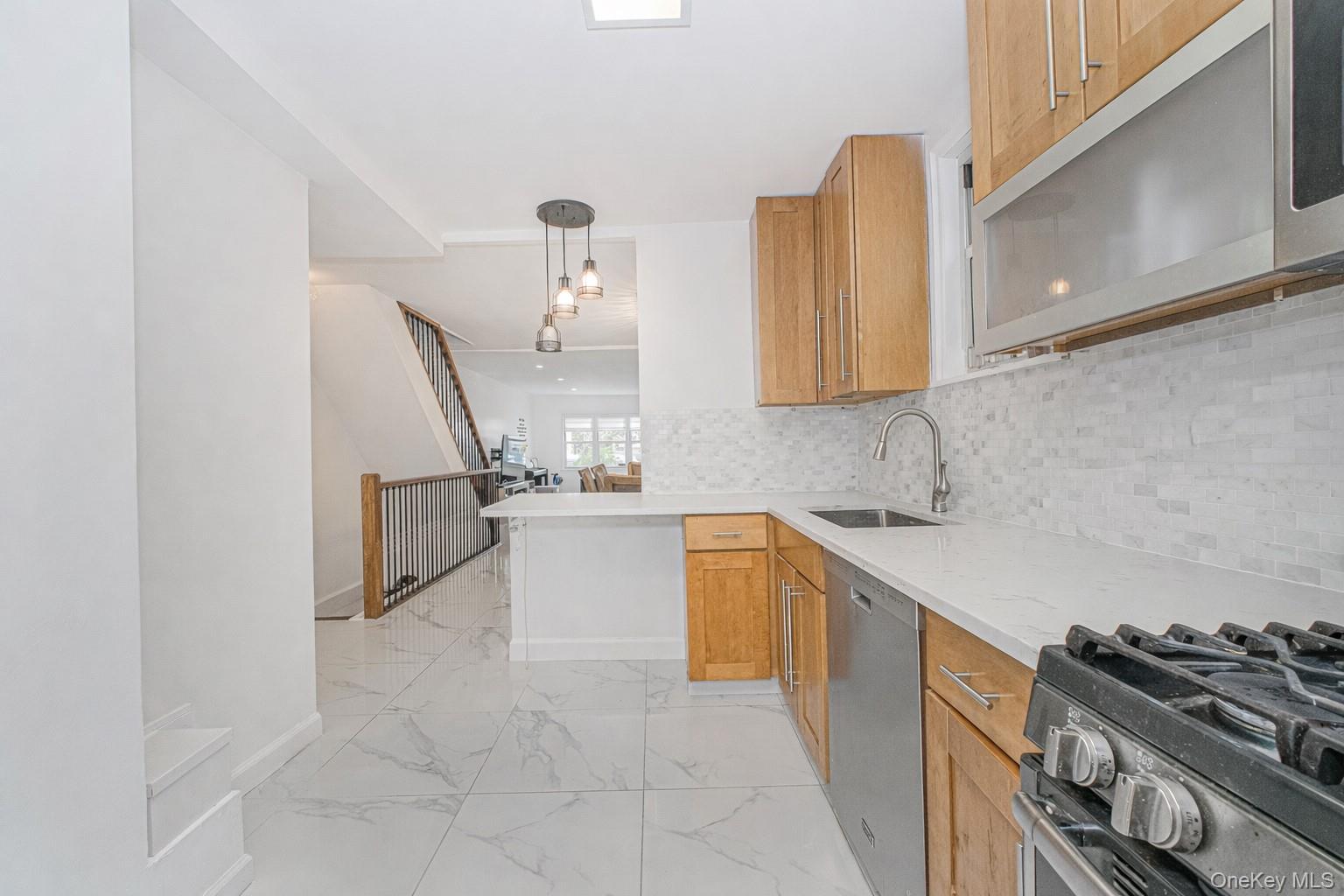 Single Family 53rd  Brooklyn, NY 11234, MLS-988285-5