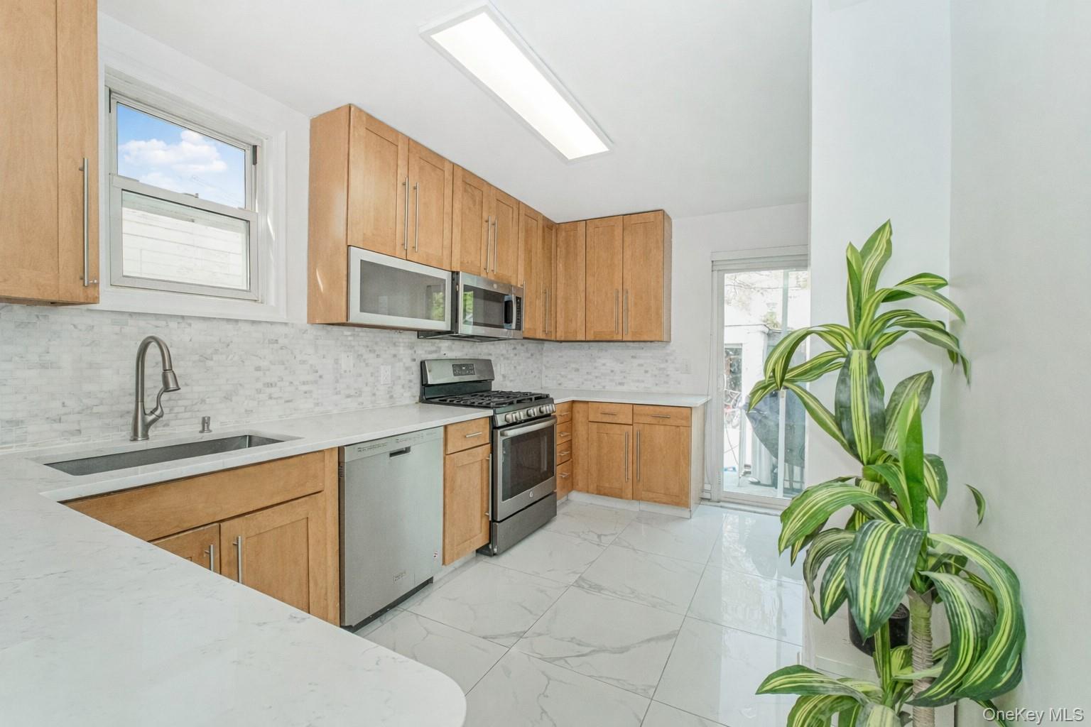 Single Family 53rd  Brooklyn, NY 11234, MLS-988285-6