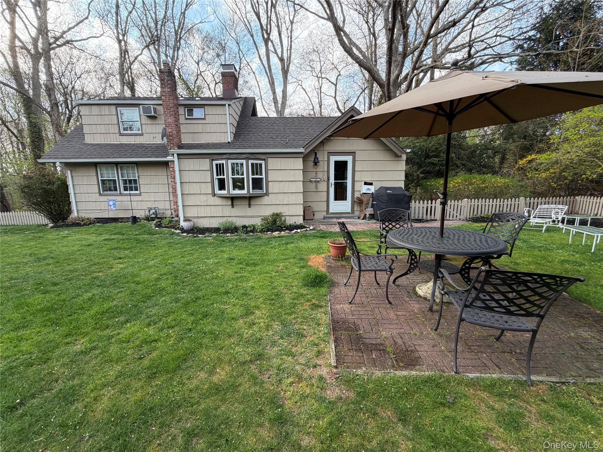 Single Family Dogwood  Suffolk County, NY 11790, MLS-988287-3