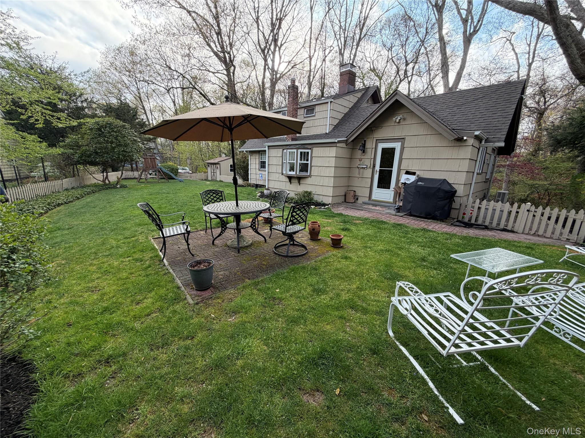 Single Family Dogwood  Suffolk County, NY 11790, MLS-988287-4