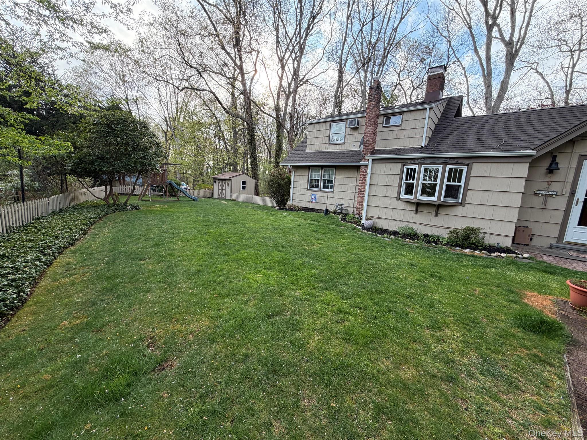 Single Family Dogwood  Suffolk County, NY 11790, MLS-988287-5