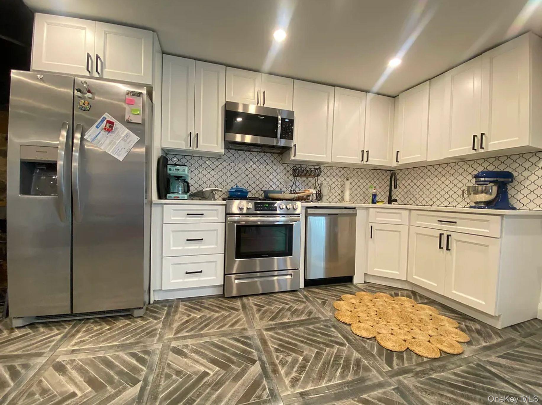 Single Family 20th Avenue  Queens, NY 11105, MLS-988290-15
