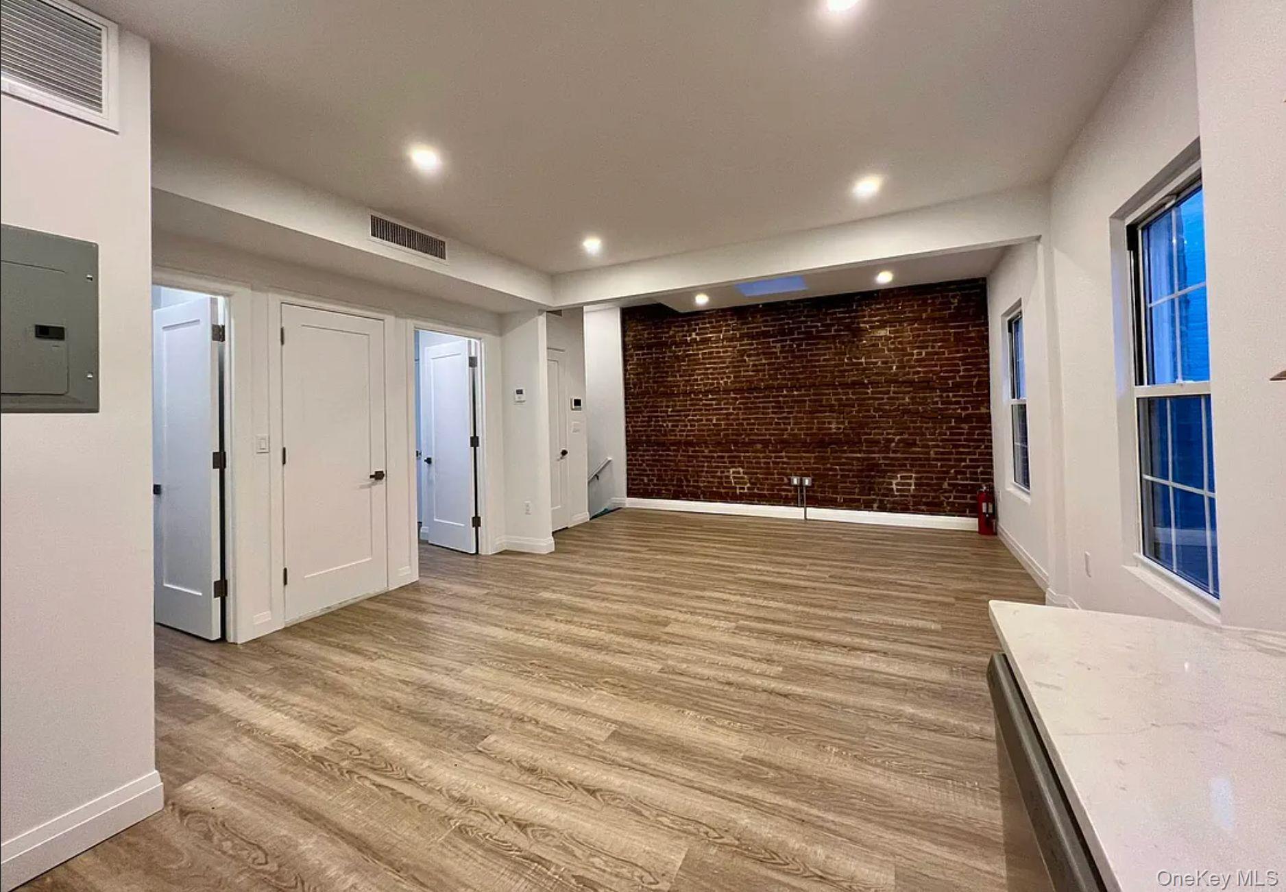 Single Family 20th Avenue  Queens, NY 11105, MLS-988290-2
