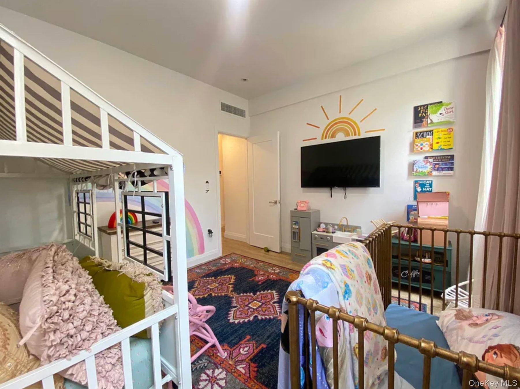 Single Family 20th Avenue  Queens, NY 11105, MLS-988290-29