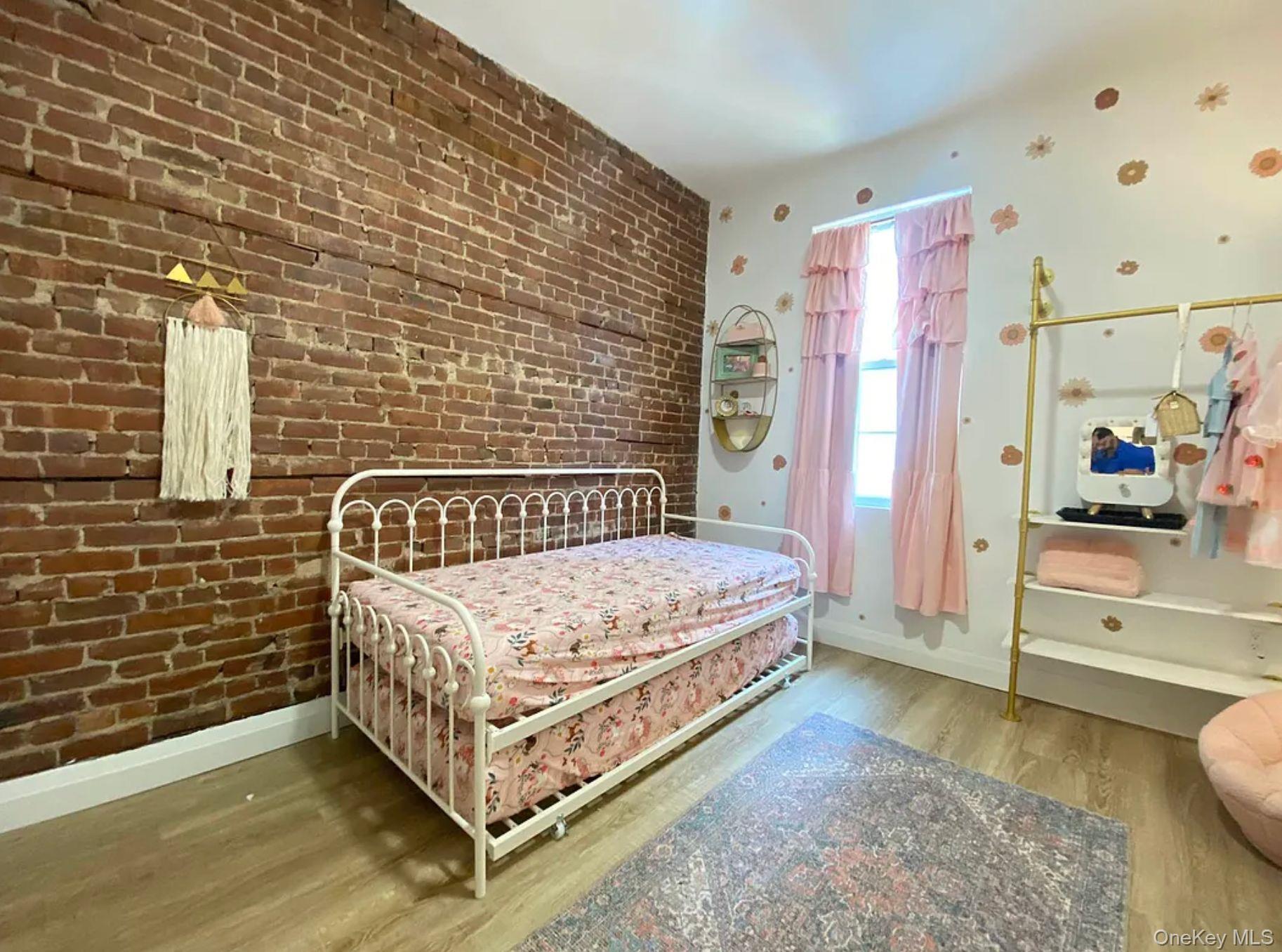Single Family 20th Avenue  Queens, NY 11105, MLS-988290-30