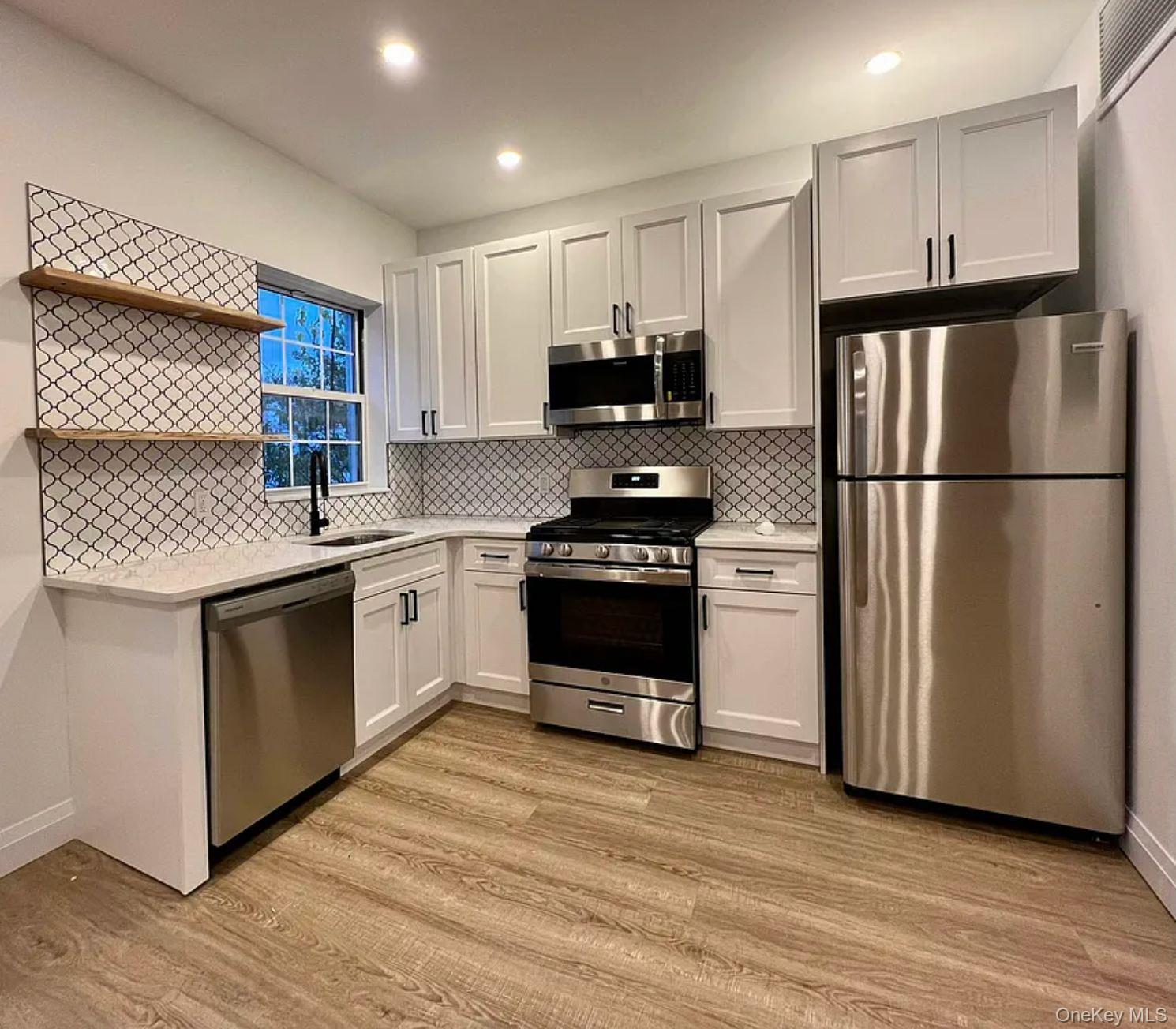 Single Family 20th Avenue  Queens, NY 11105, MLS-988290-4
