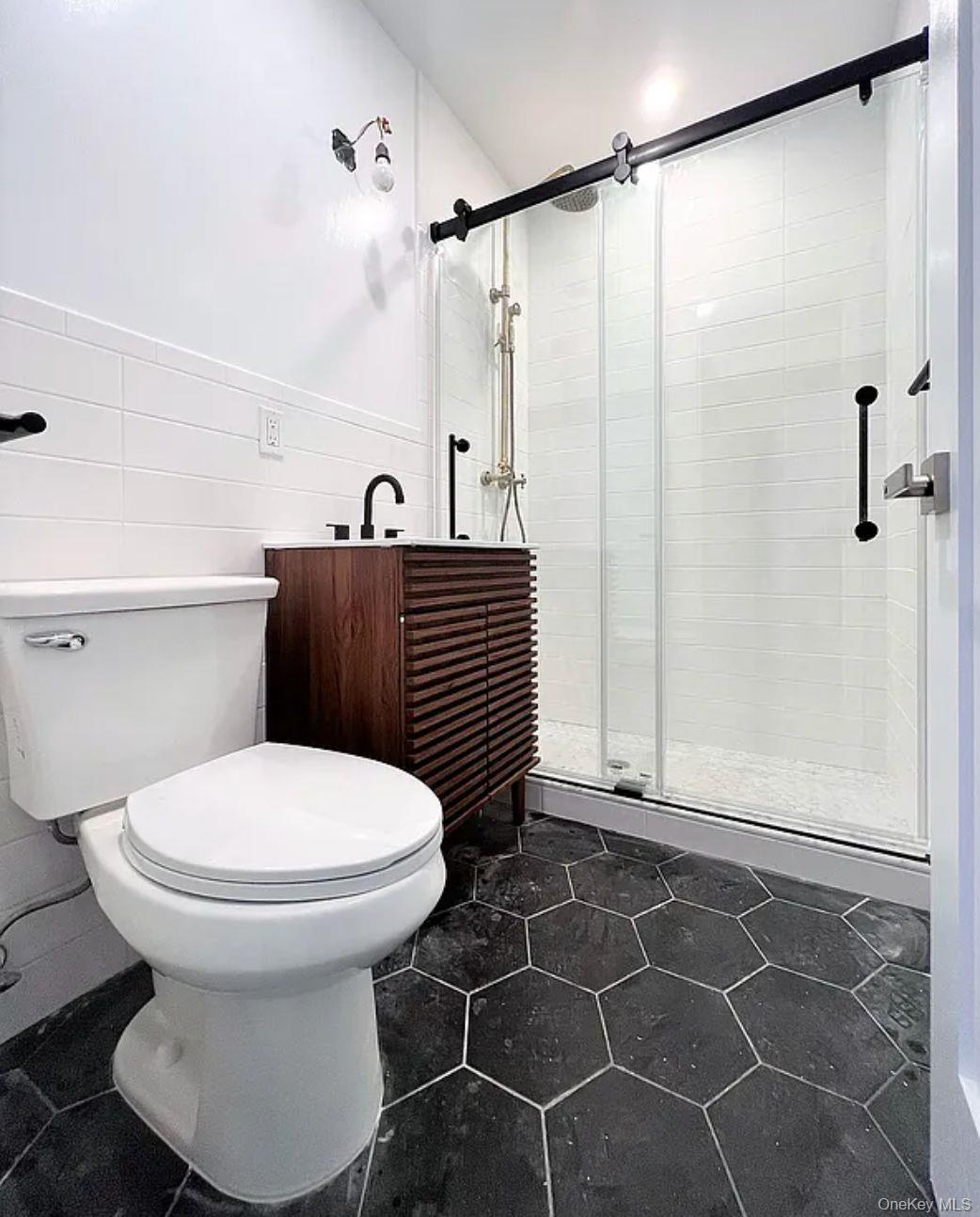 Single Family 20th Avenue  Queens, NY 11105, MLS-988290-6