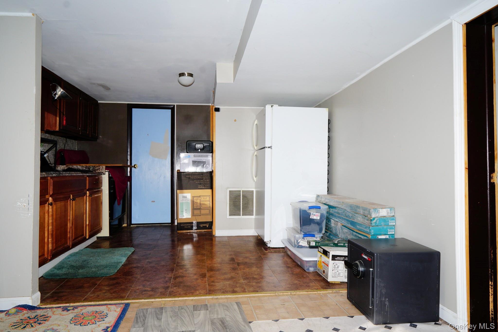 Single Family Lindenwood  Staten Island, NY 10308, MLS-988291-11