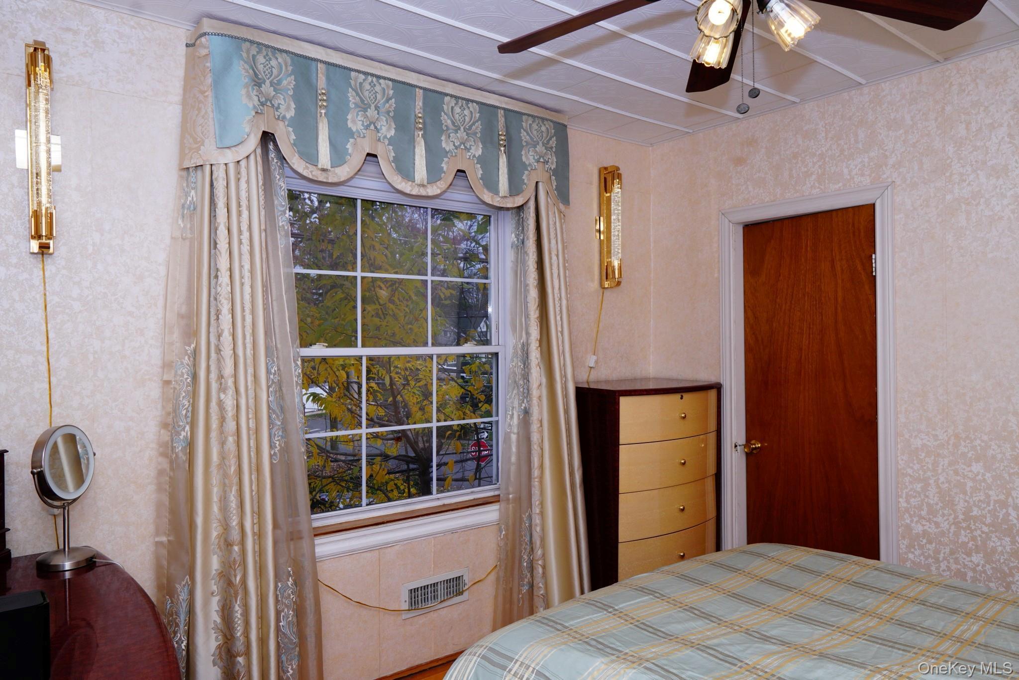 Single Family Lindenwood  Staten Island, NY 10308, MLS-988291-13