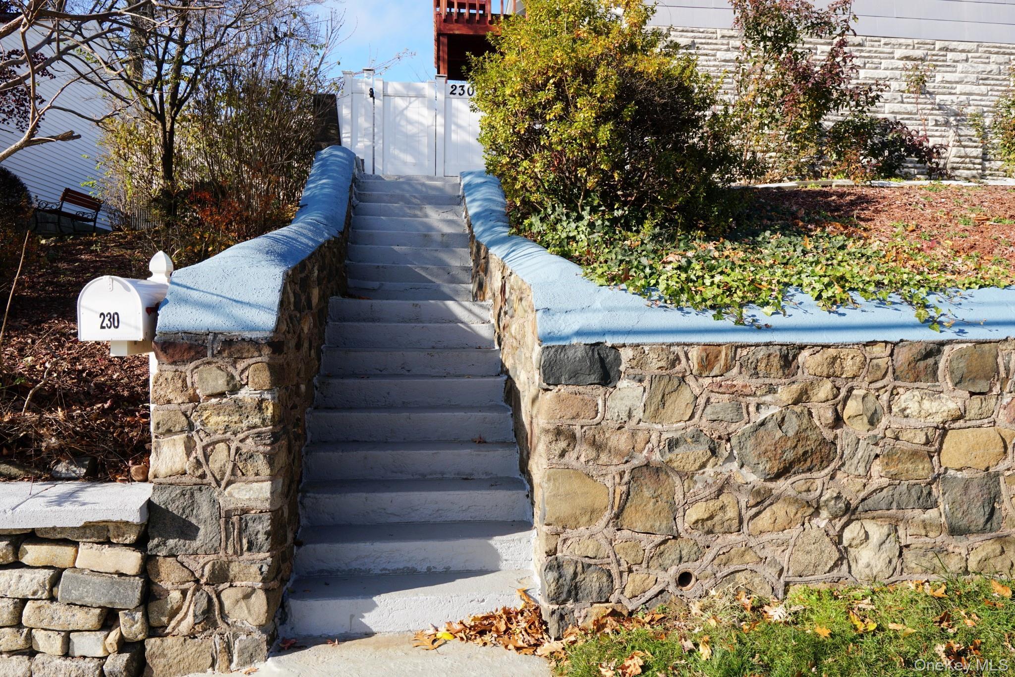 Single Family Lindenwood  Staten Island, NY 10308, MLS-988291-2