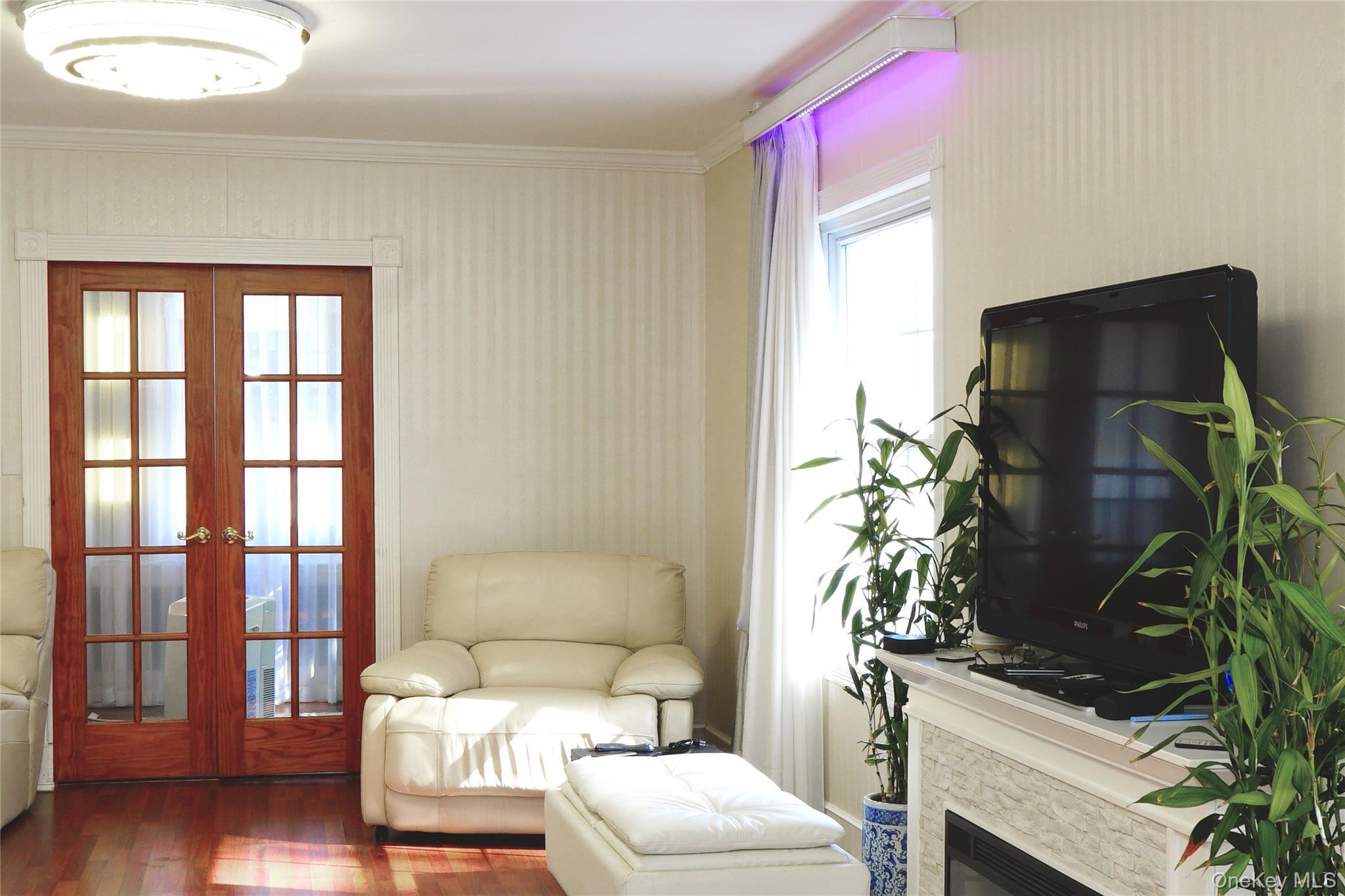 Single Family Lindenwood  Staten Island, NY 10308, MLS-988291-23