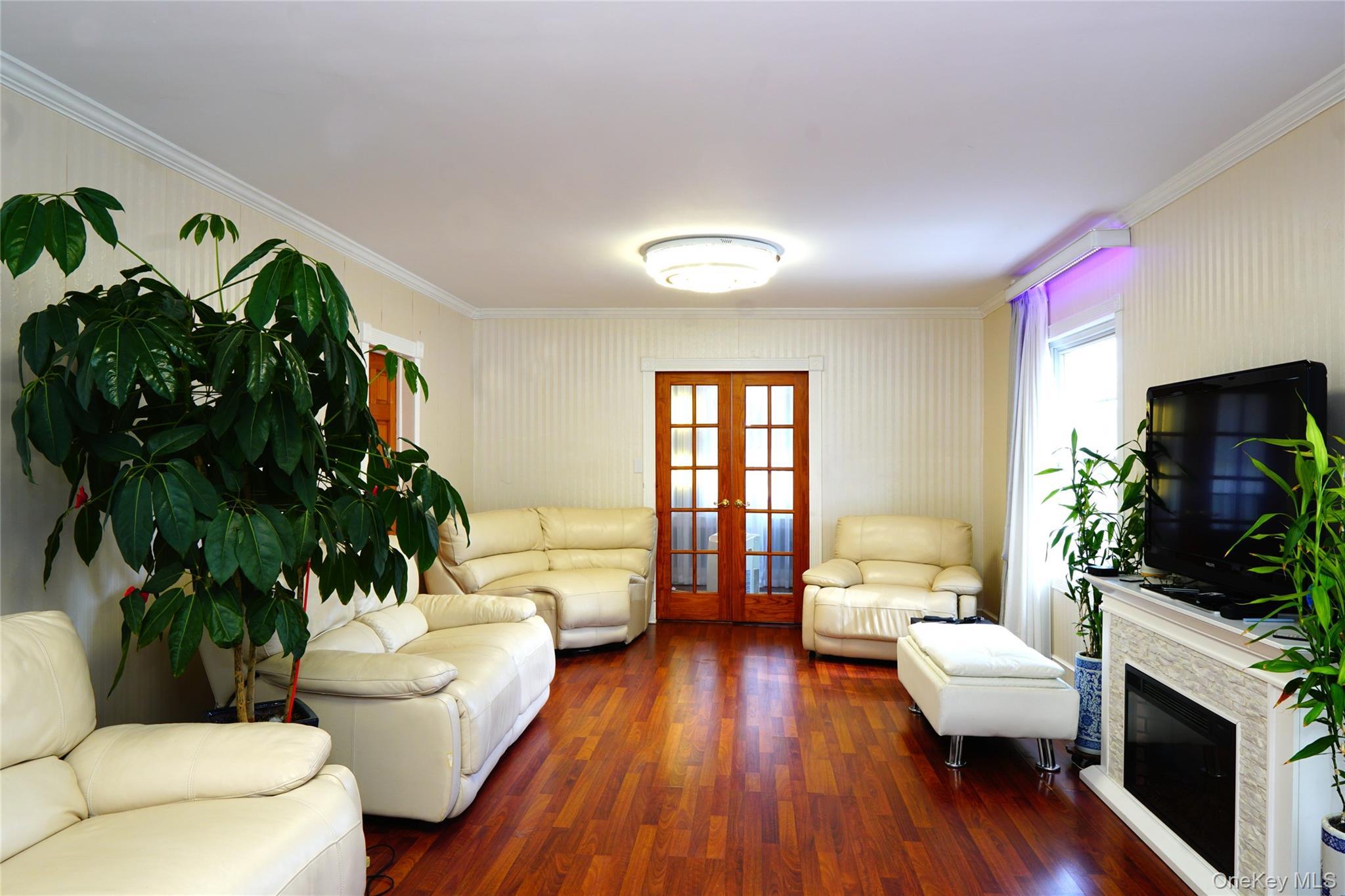 Single Family Lindenwood  Staten Island, NY 10308, MLS-988291-24