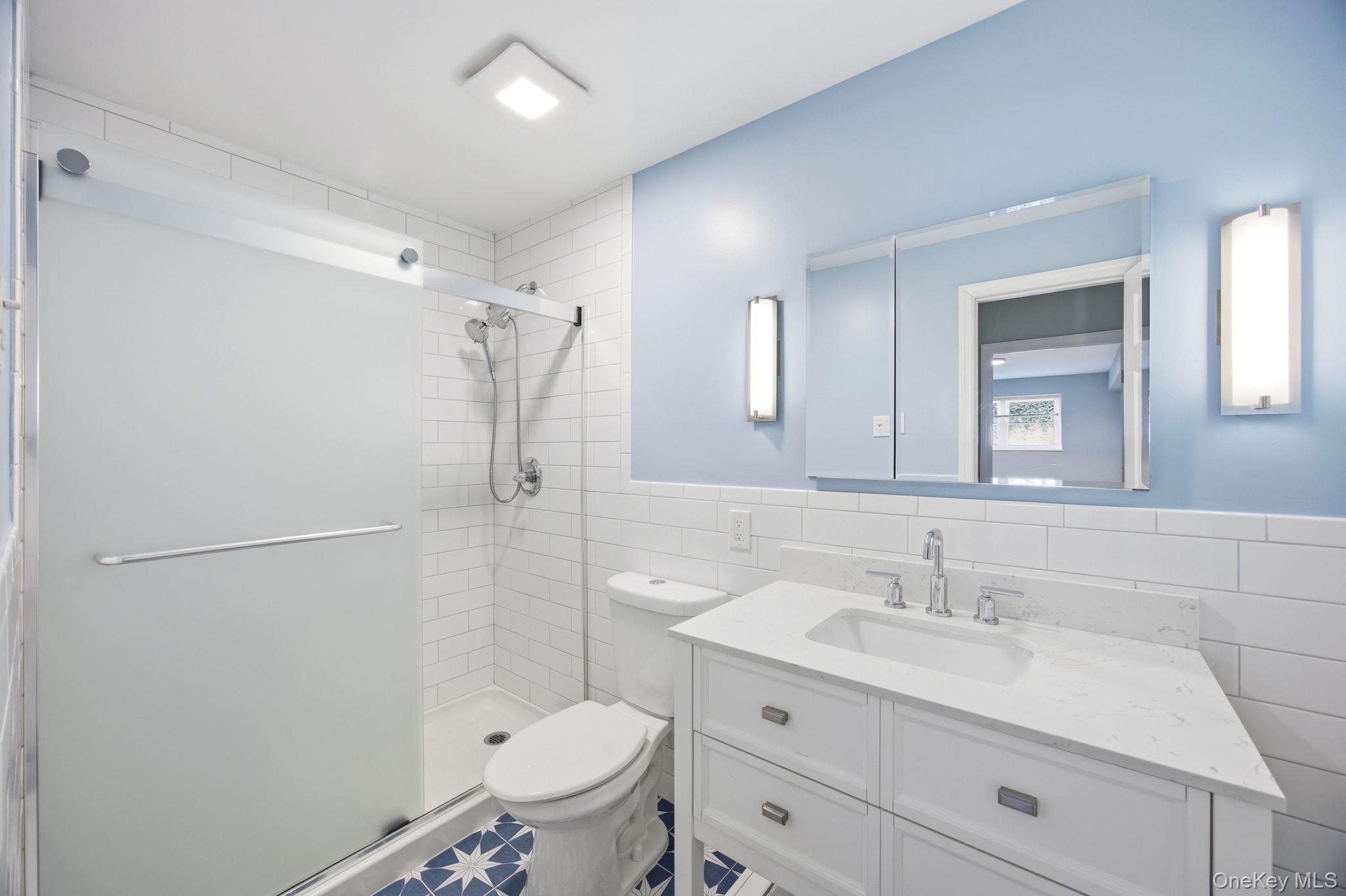 Single Family Little Neck Parkway Queens, NY 11004, MLS-988304-11