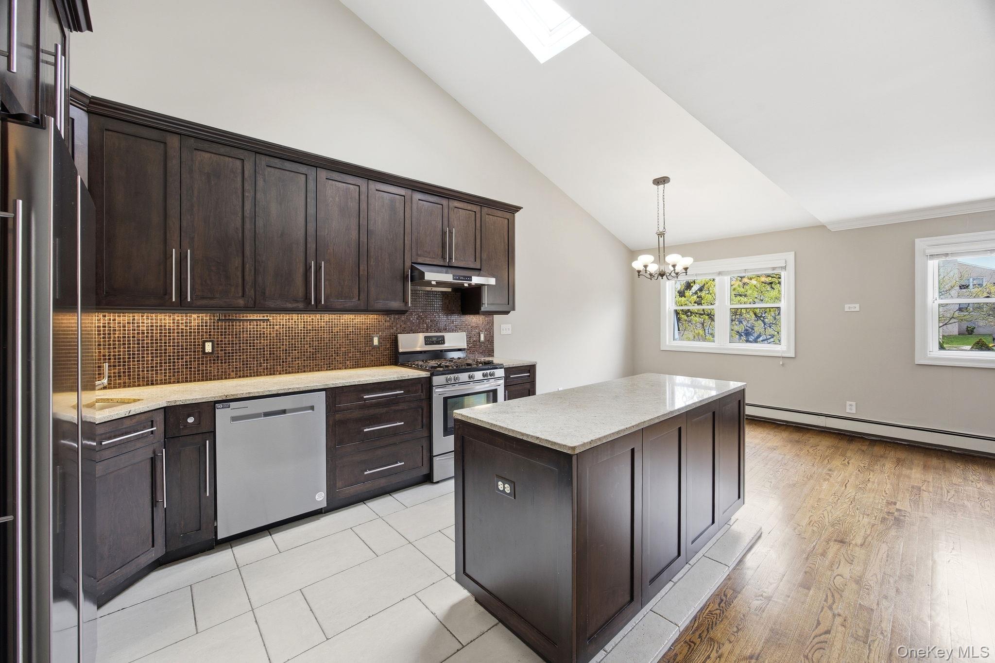 Single Family Little Neck Parkway Queens, NY 11004, MLS-988304-2