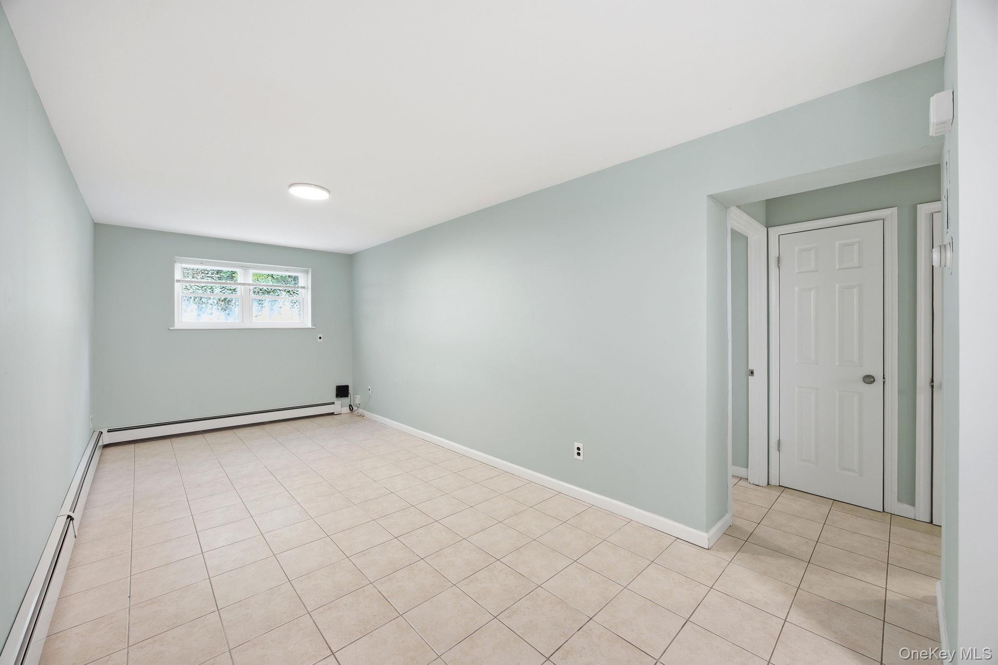 Single Family Little Neck Parkway Queens, NY 11004, MLS-988304-20
