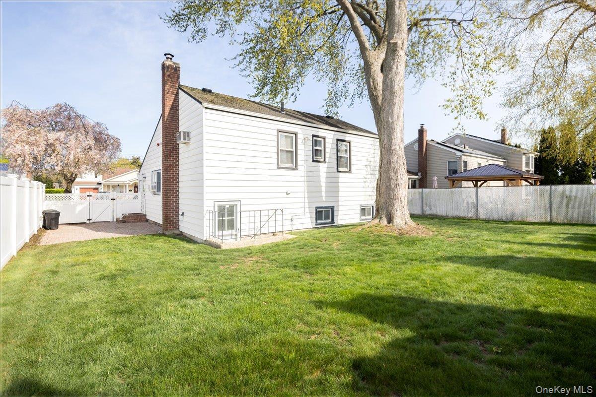 Single Family Atlantic  Nassau County, NY 11762, MLS-988310-18