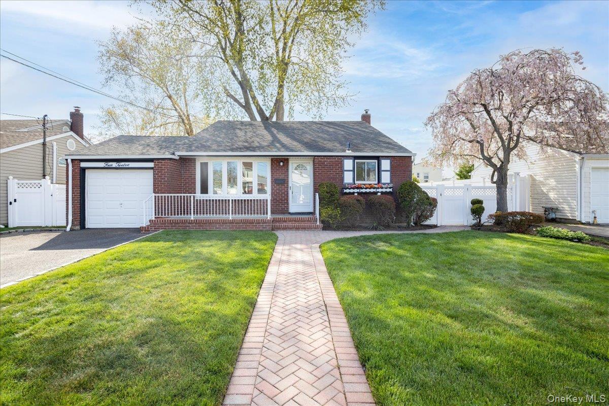 Single Family Atlantic  Nassau County, NY 11762, MLS-988310-2