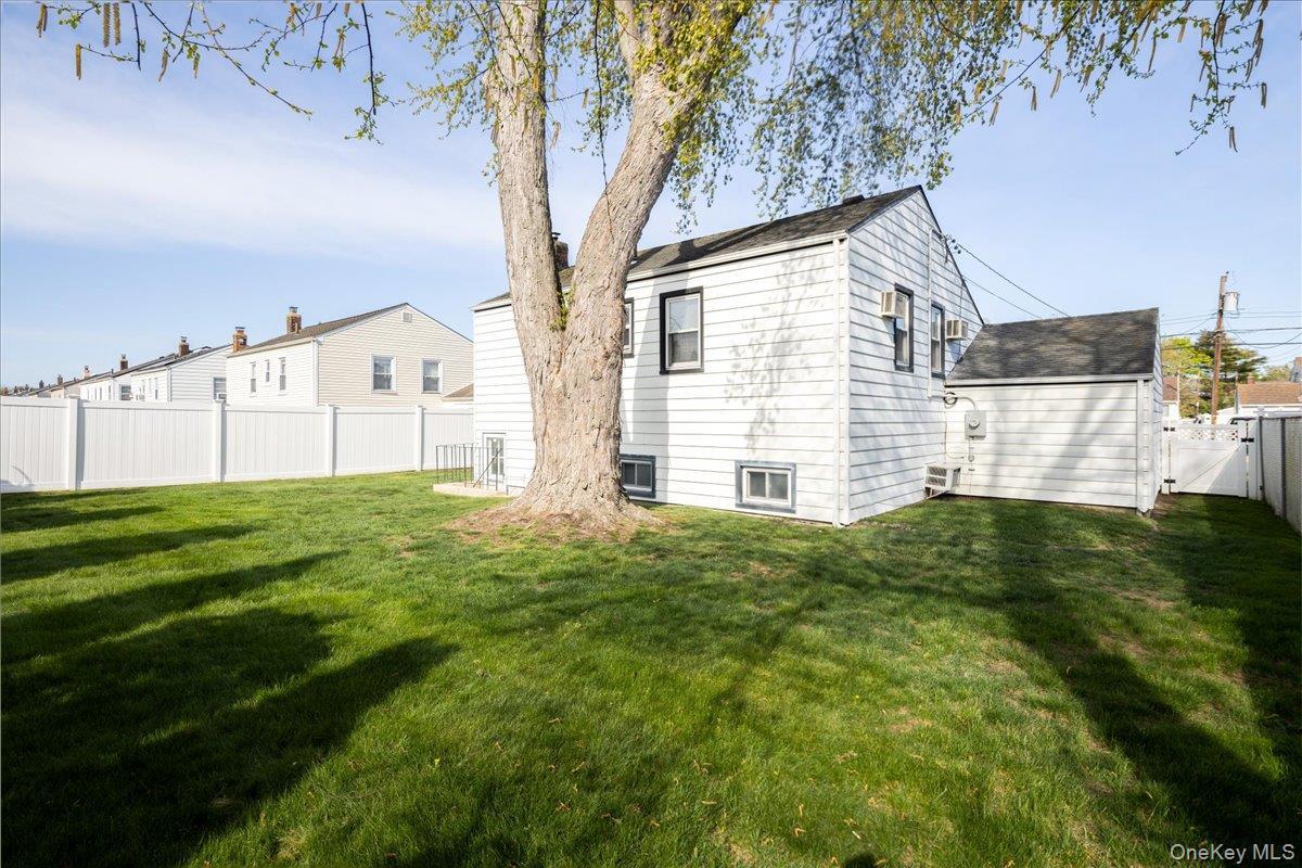 Single Family Atlantic  Nassau County, NY 11762, MLS-988310-20