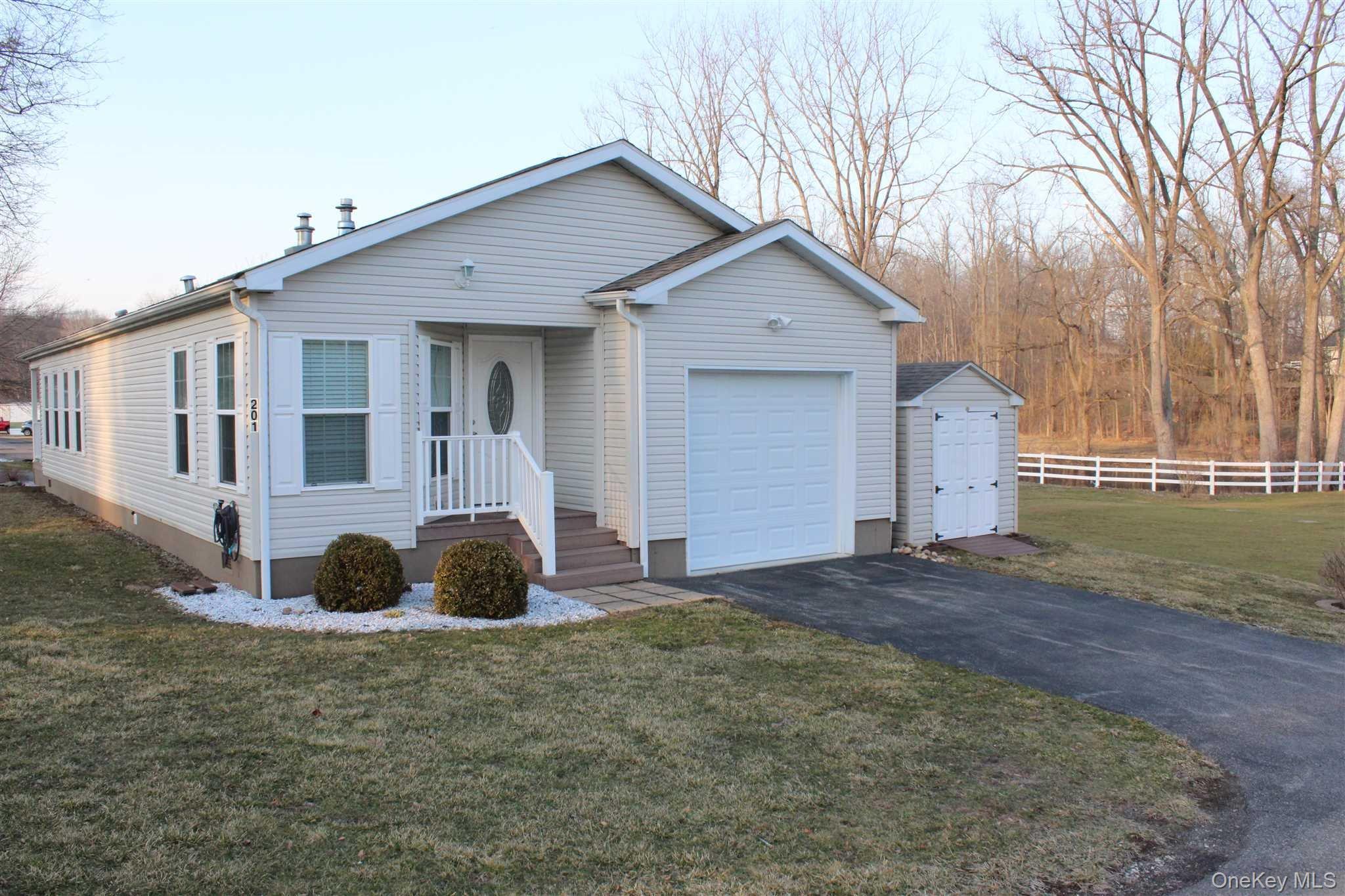 Single Family Brittany Orange County, NY 12575, MLS-988312-2