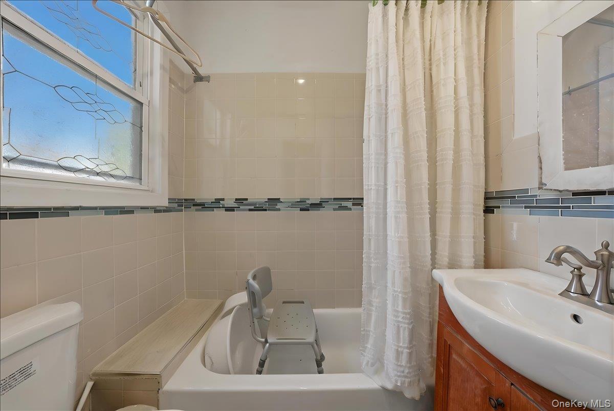 Single Family 1st  Westchester County, NY 10550, MLS-988315-16